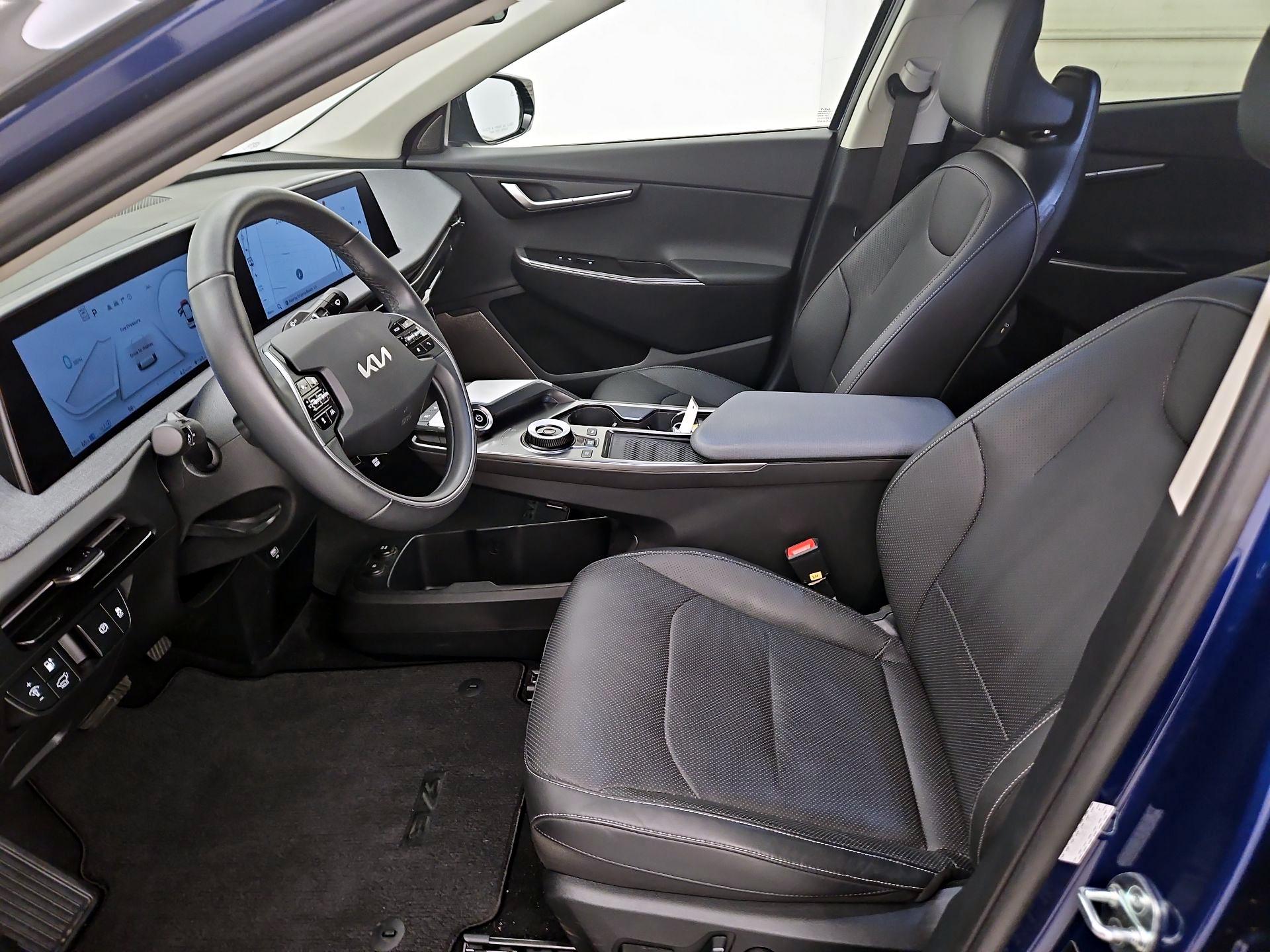 Thumbnail: 2023 Kia EV6 - 11