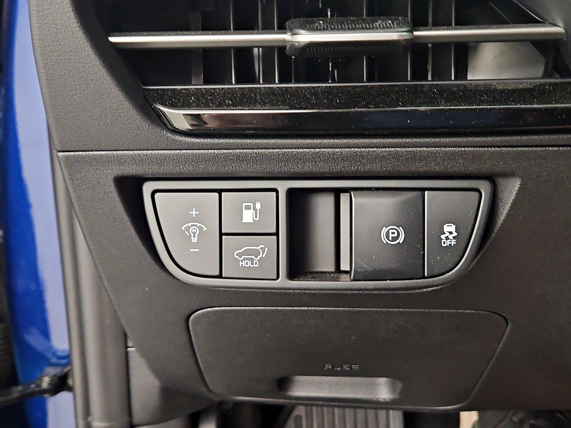 Thumbnail: 2023 Kia EV6 - 13