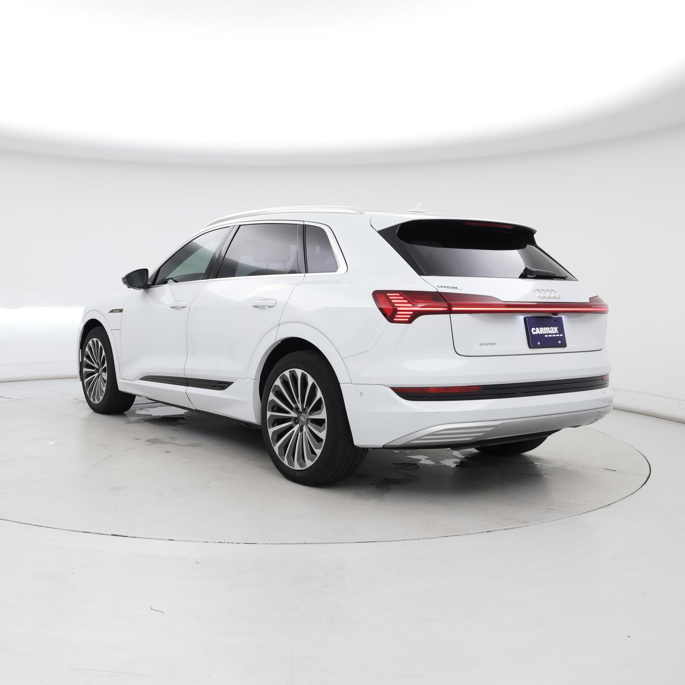 Thumbnail: 2019 Audi e-tron - 2