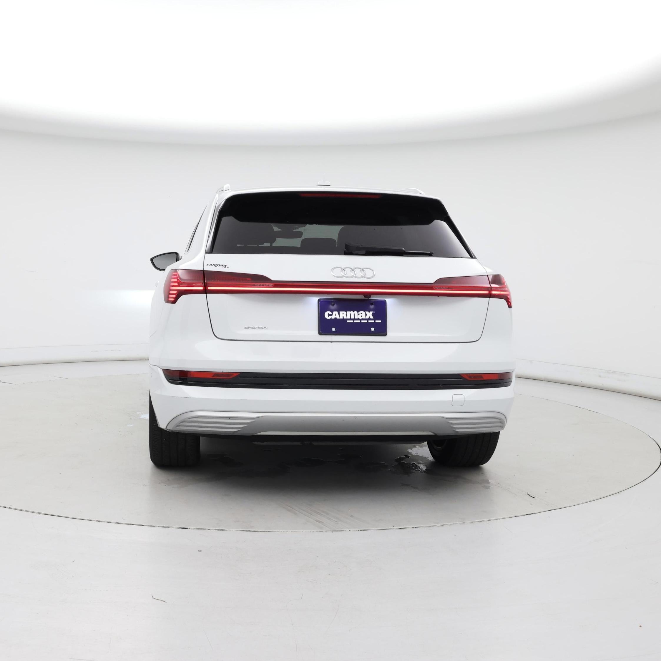 Thumbnail: 2019 Audi e-tron - 6