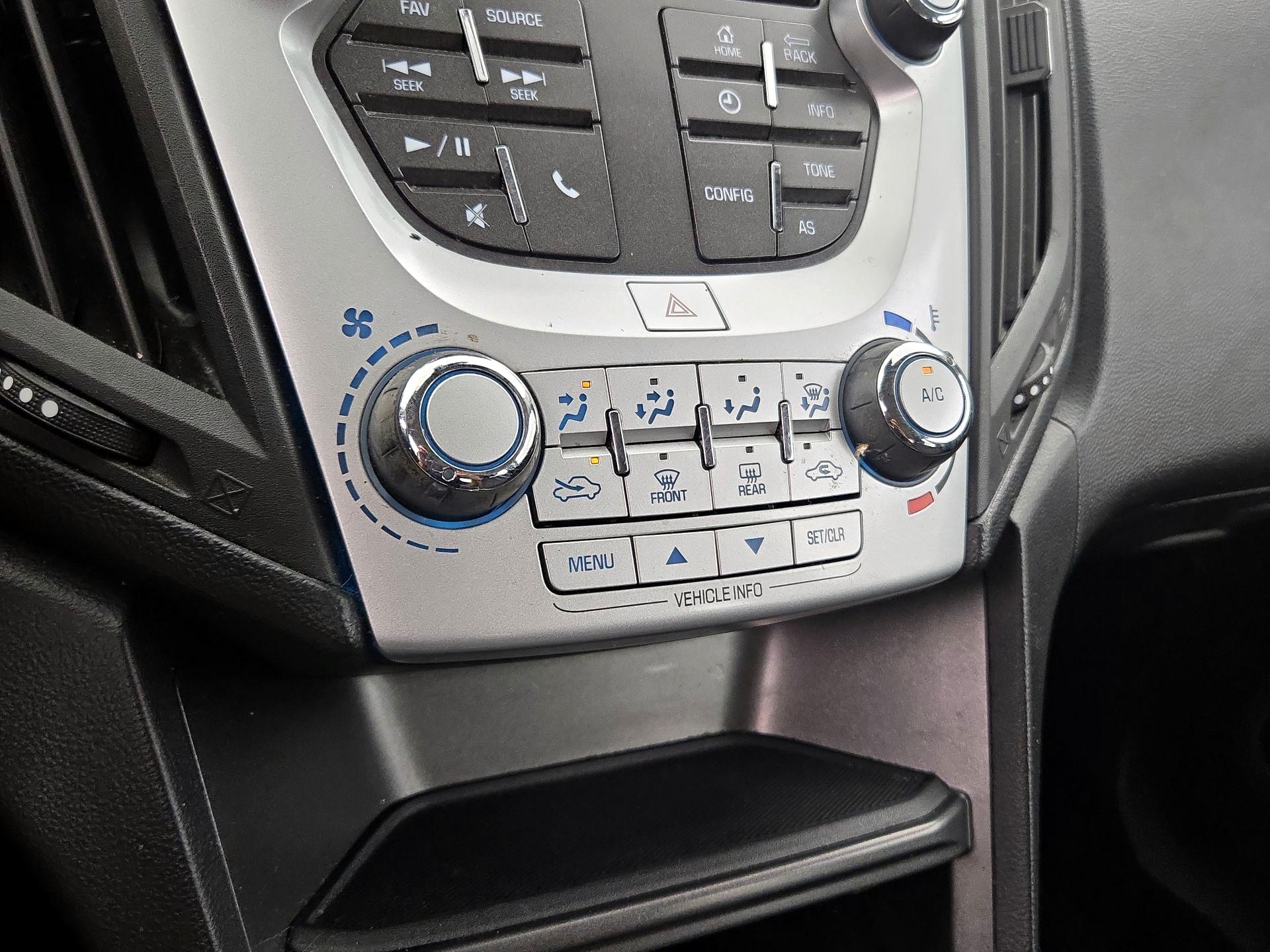 Thumbnail: 2016 Chevrolet Equinox - 16