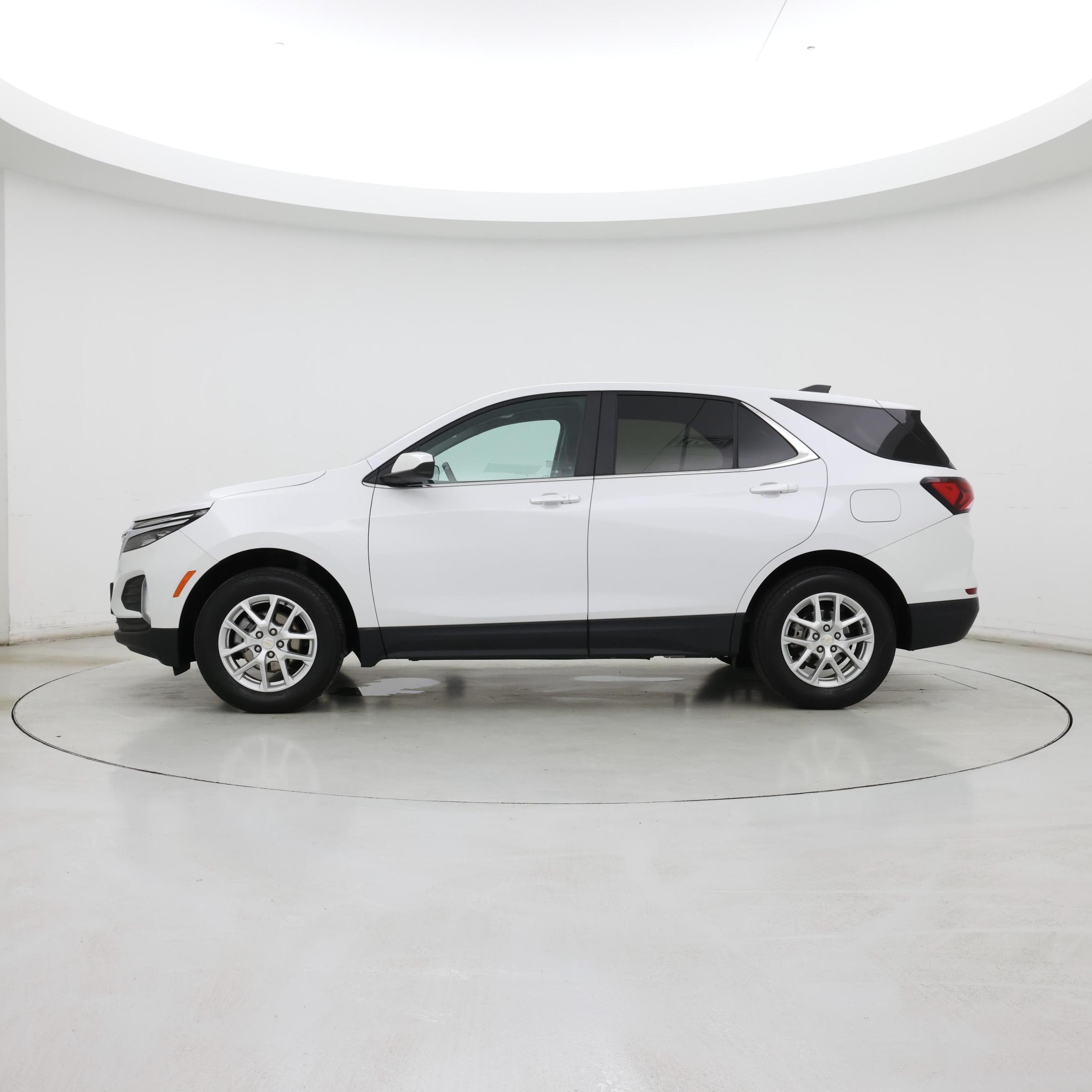 Thumbnail: 2024 Chevrolet Equinox - 3