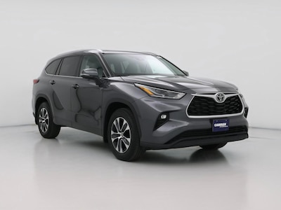 2021 Toyota Highlander XLE -
                Minneapolis, MN