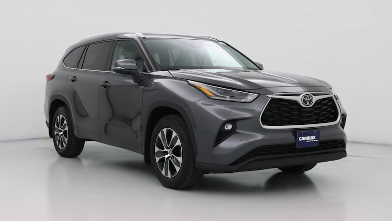 2021 Toyota Highlander XLE Hero Image