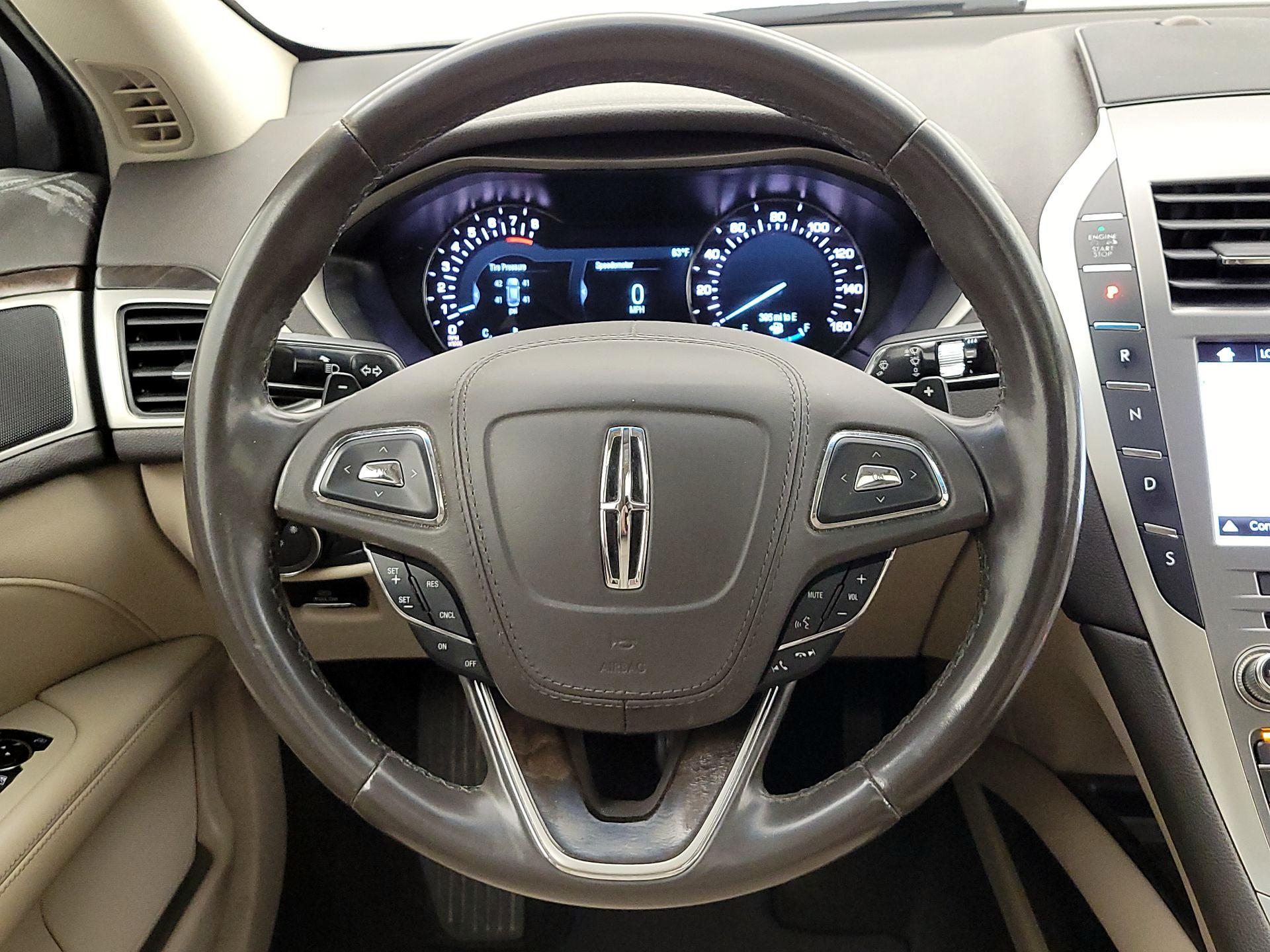Thumbnail: 2017 Lincoln MKZ - 10