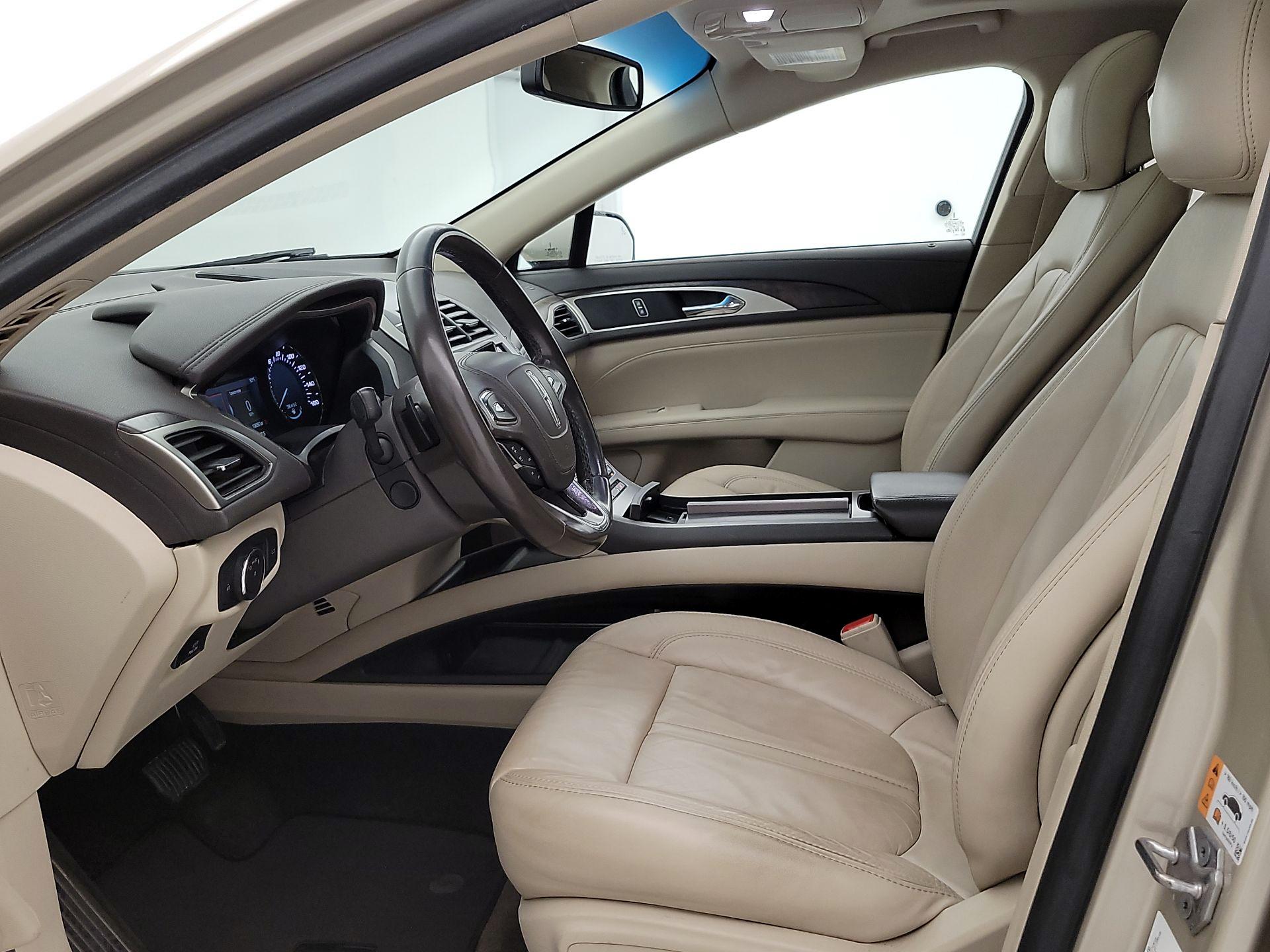 Thumbnail: 2017 Lincoln MKZ - 11