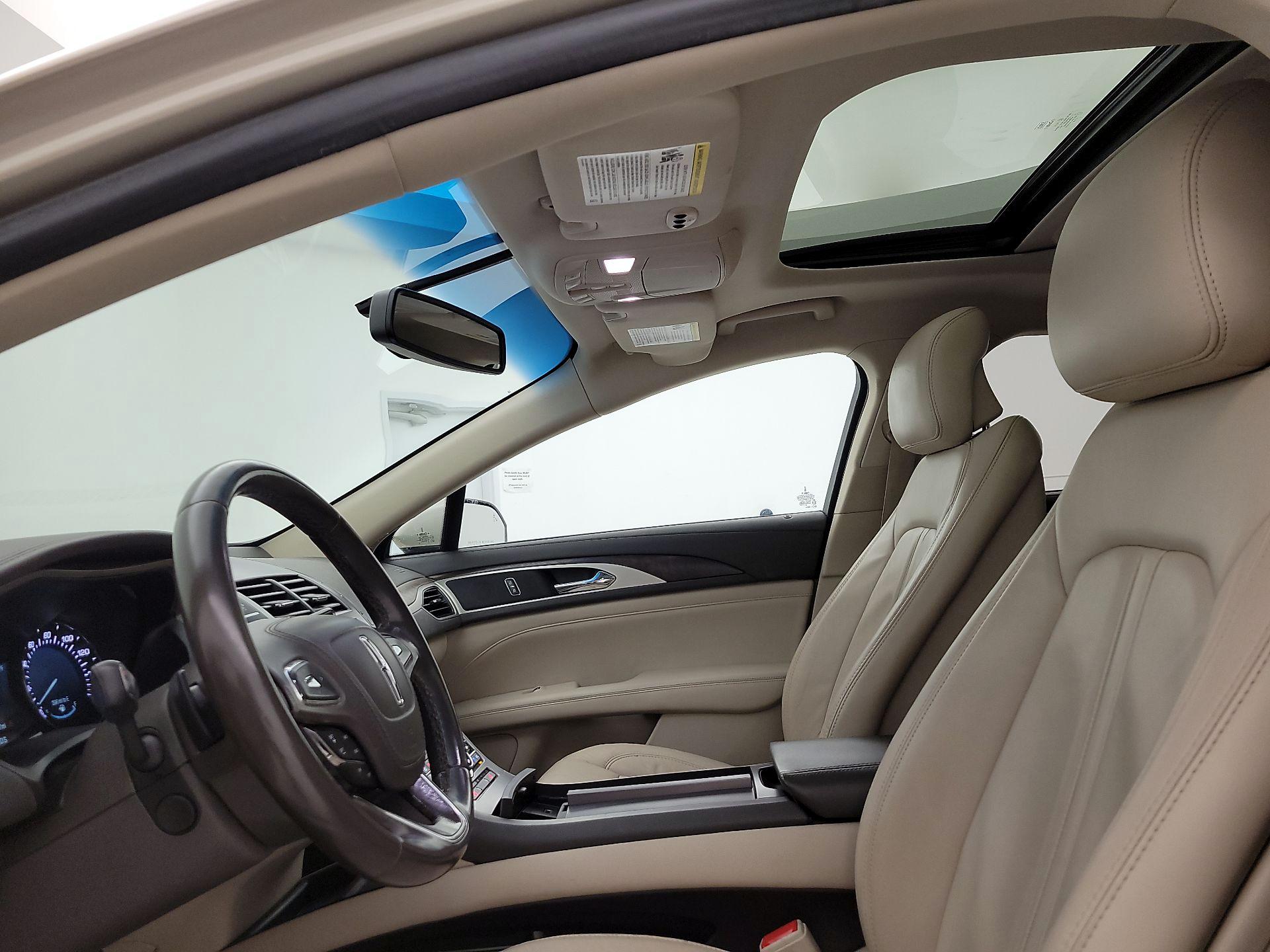 Thumbnail: 2017 Lincoln MKZ - 20