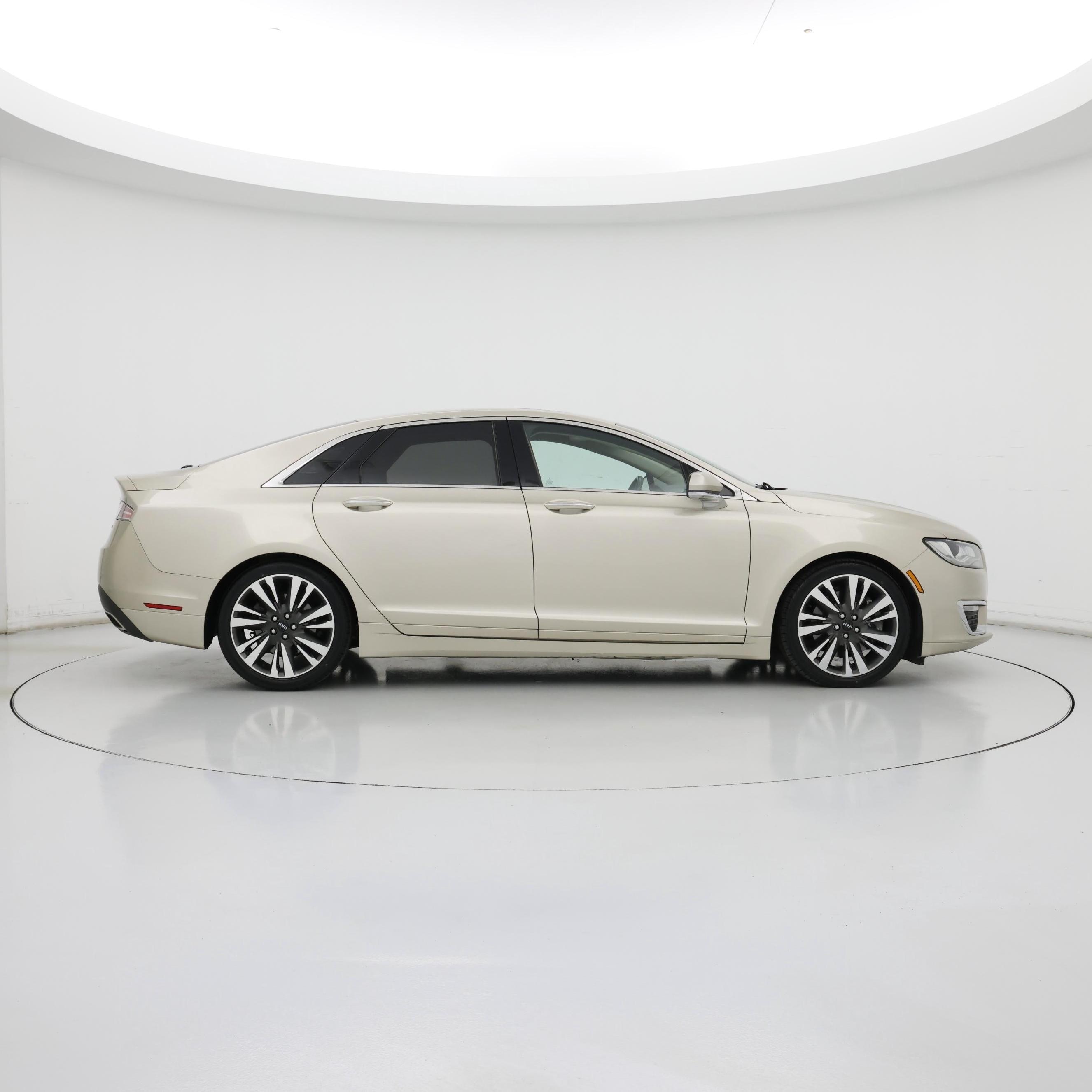 Thumbnail: 2017 Lincoln MKZ - 7