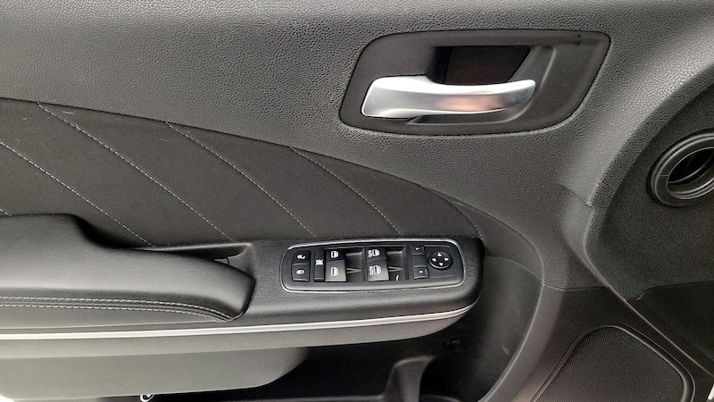 2019 Dodge Charger SXT 12
