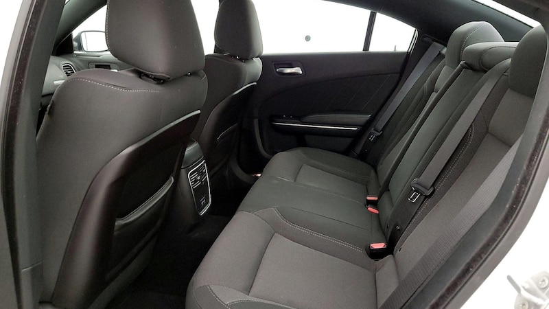 2019 Dodge Charger SXT 19