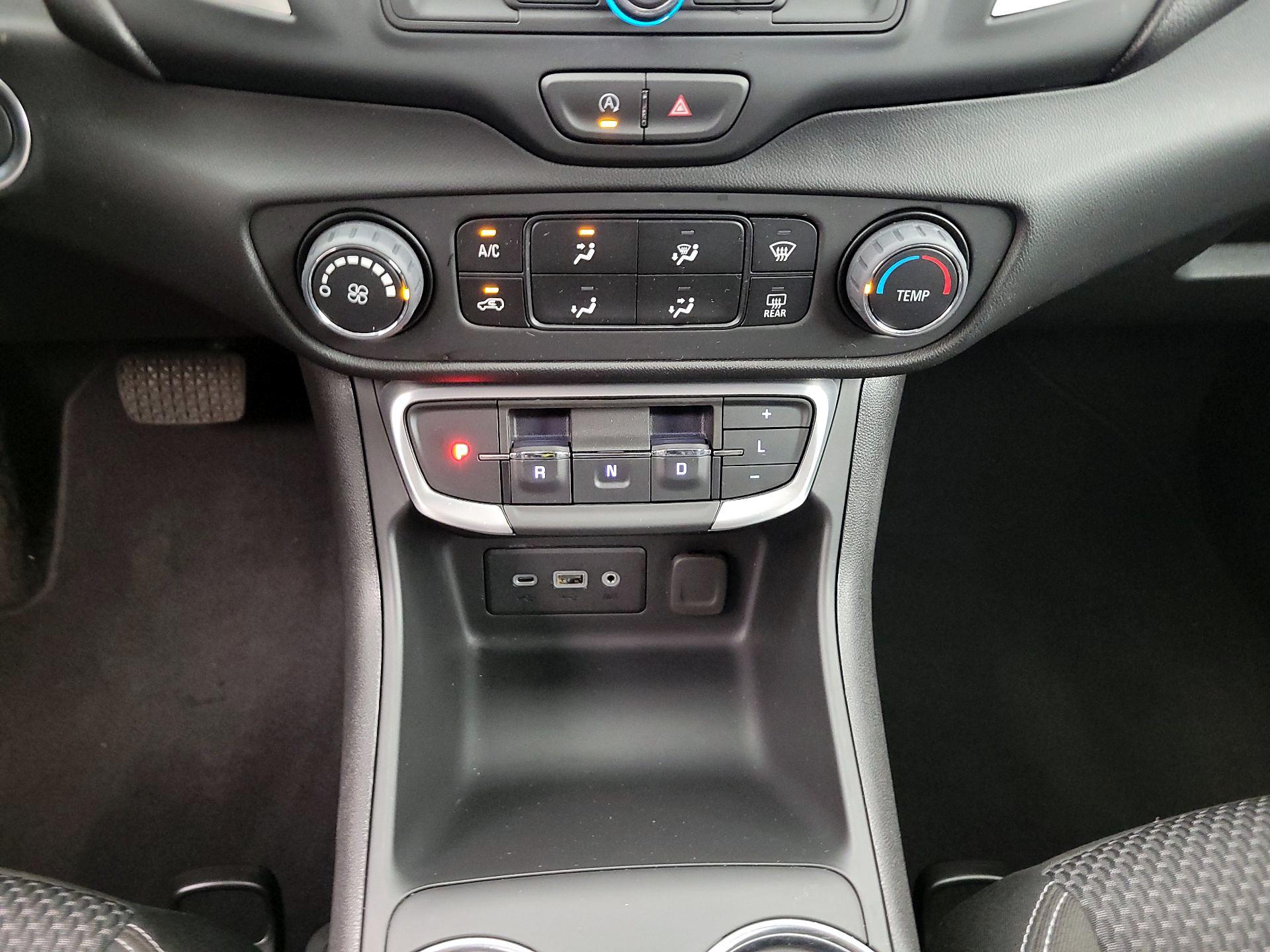 Thumbnail: 2024 GMC Terrain - 17