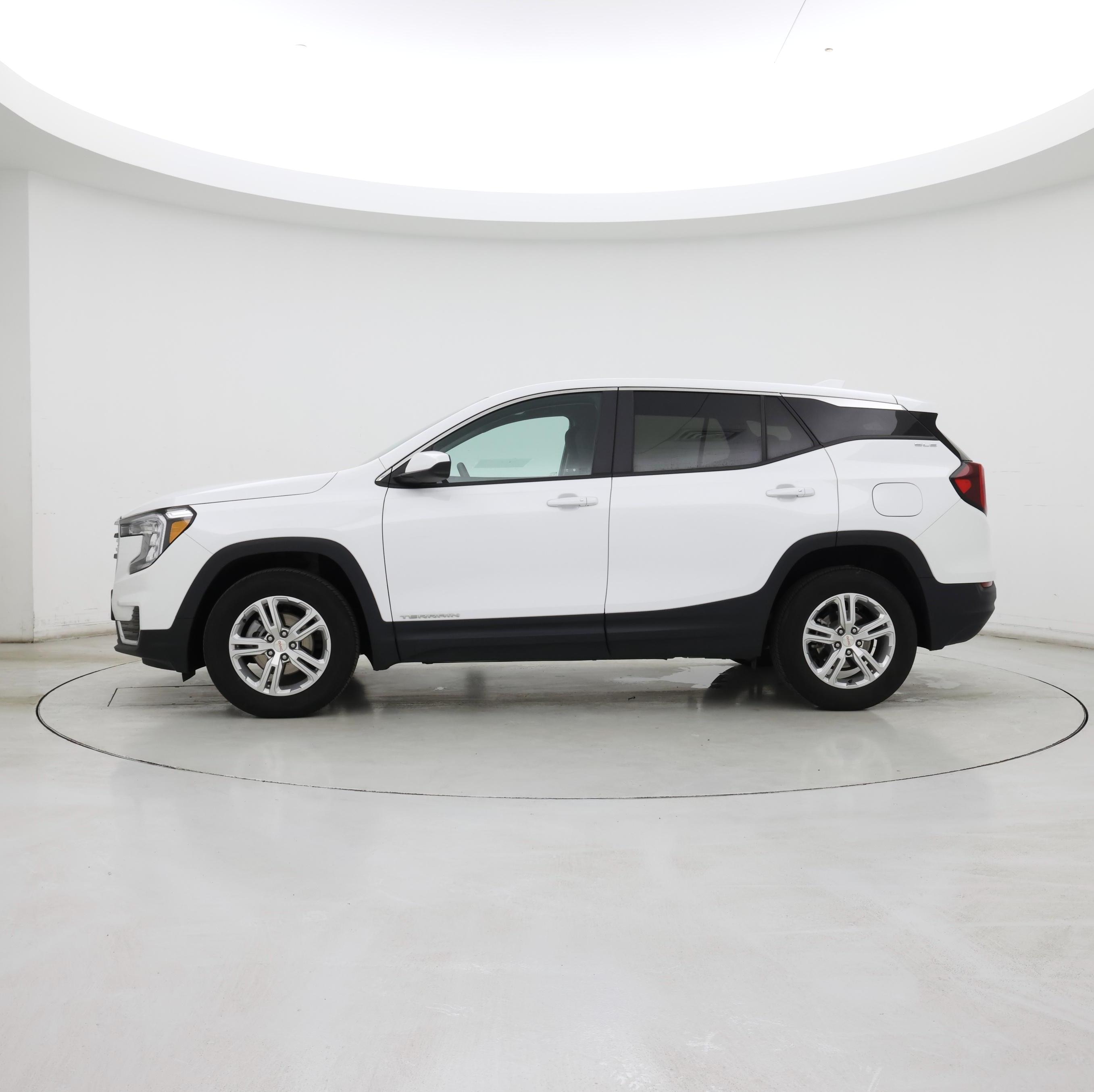 Thumbnail: 2024 GMC Terrain - 3