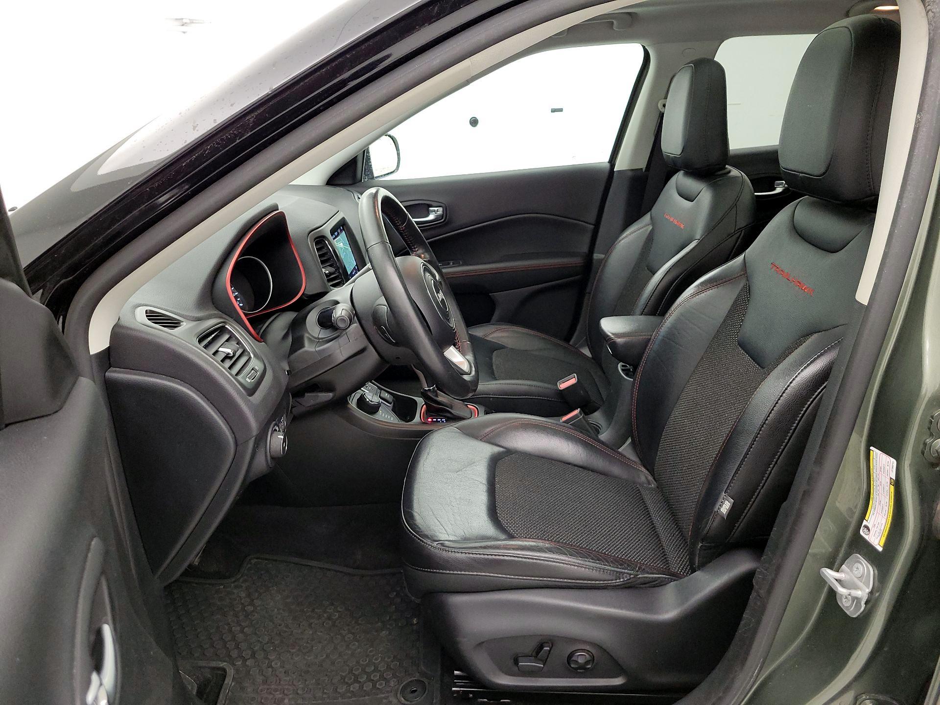 Thumbnail: 2018 Jeep Compass - 11