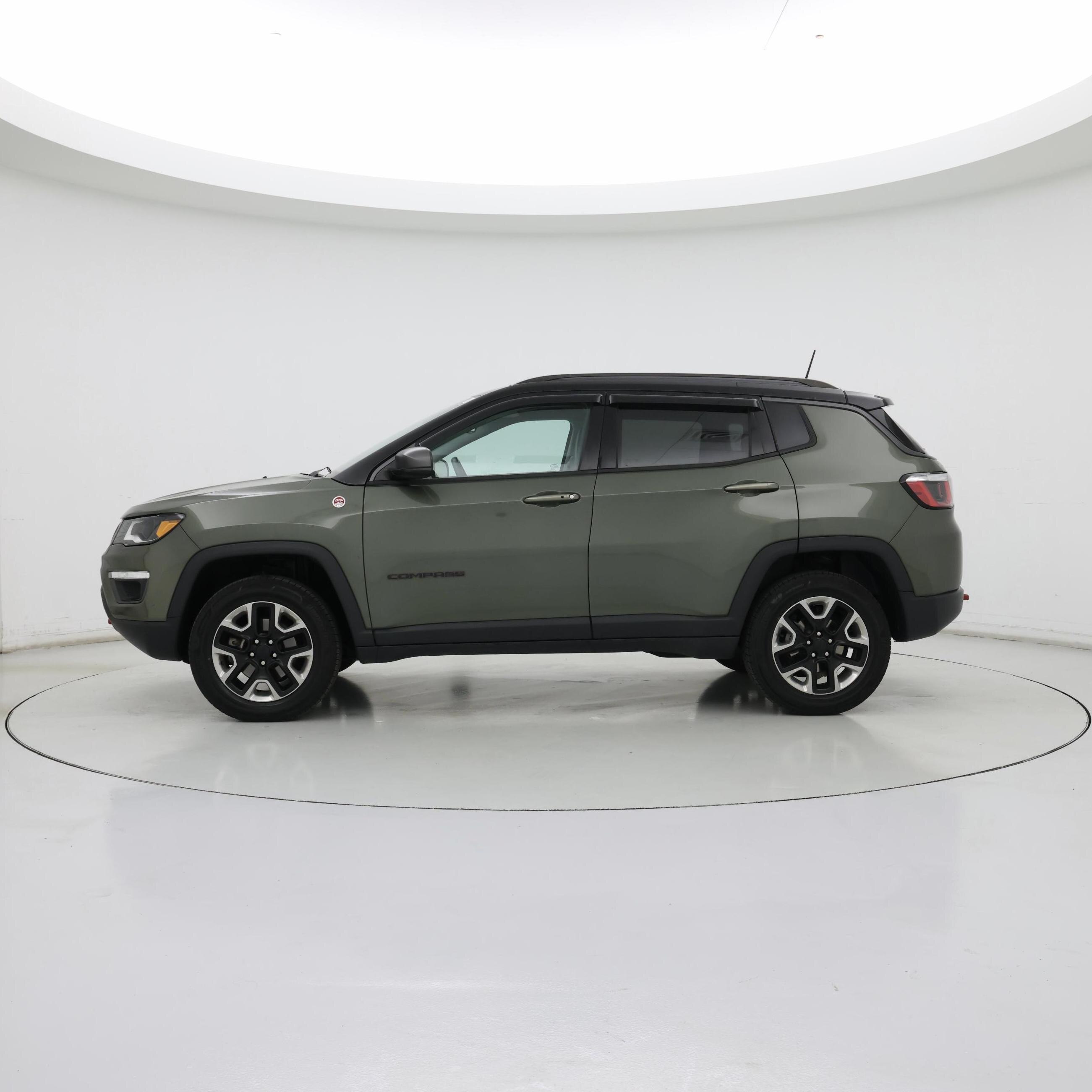 Thumbnail: 2018 Jeep Compass - 3