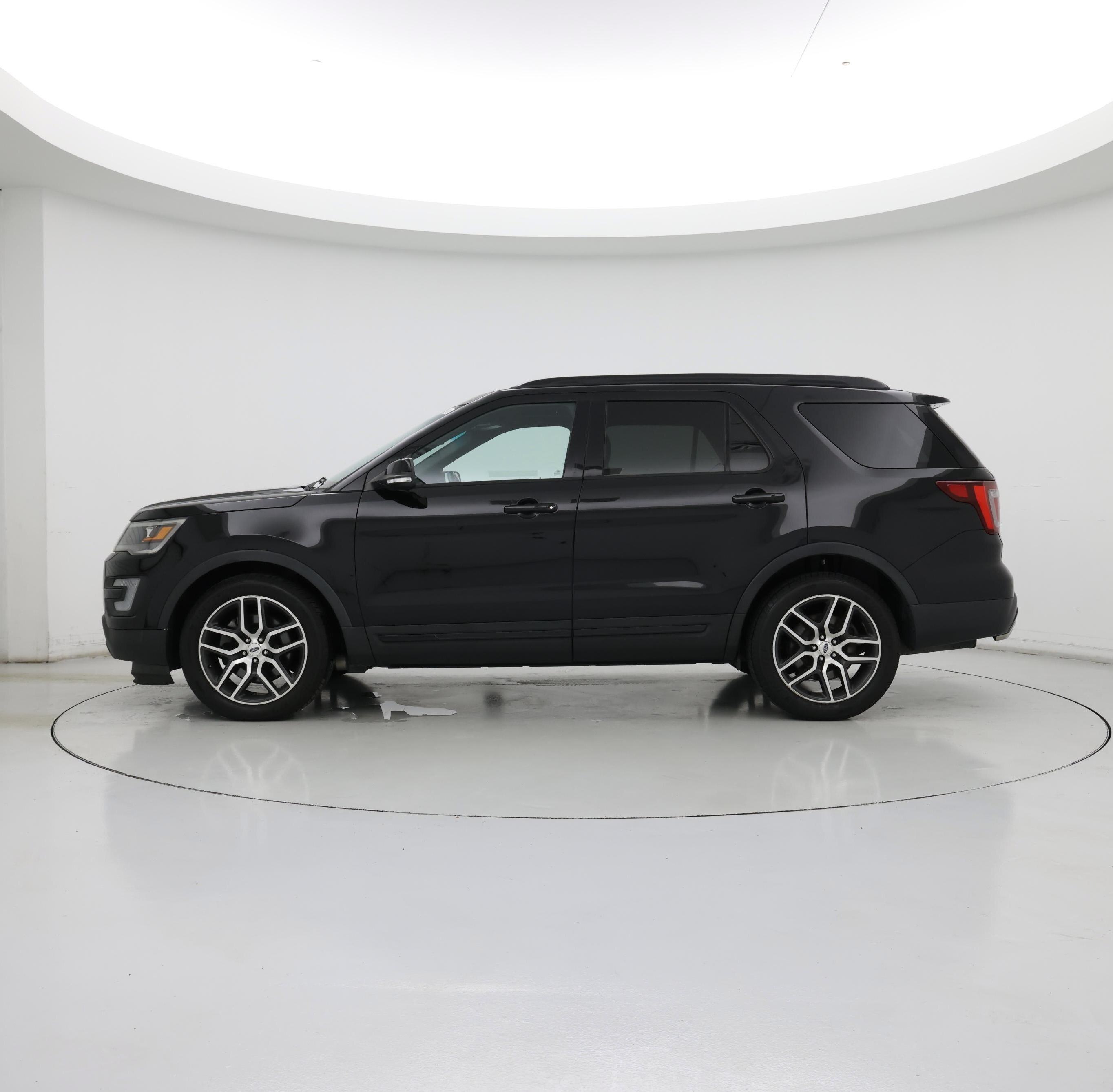 Thumbnail: 2017 Ford Explorer - 3