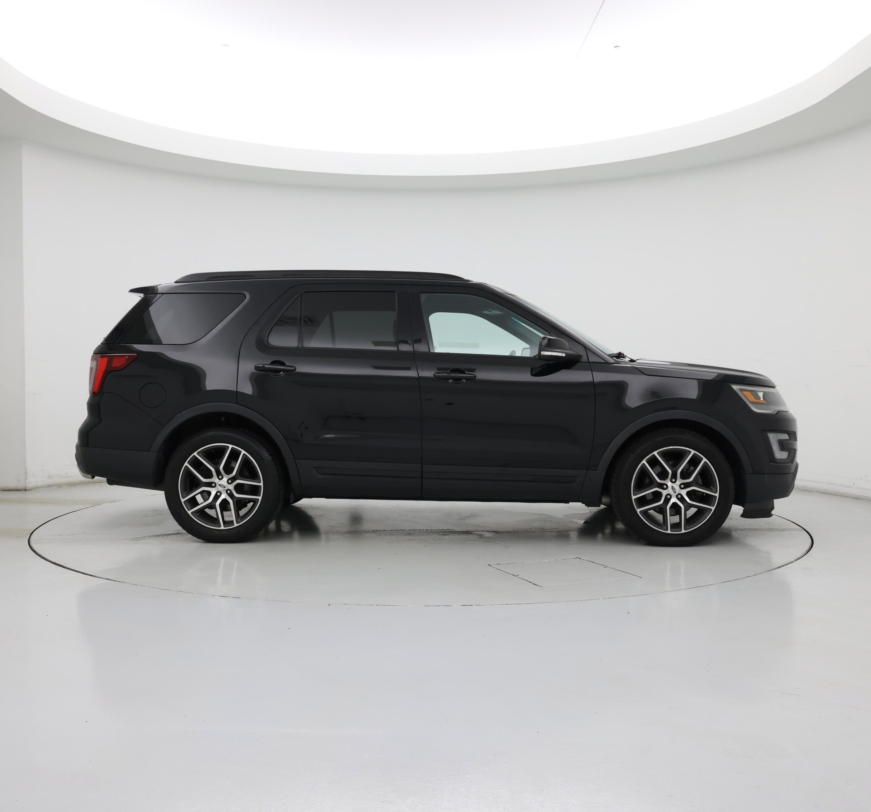 Thumbnail: 2017 Ford Explorer - 7