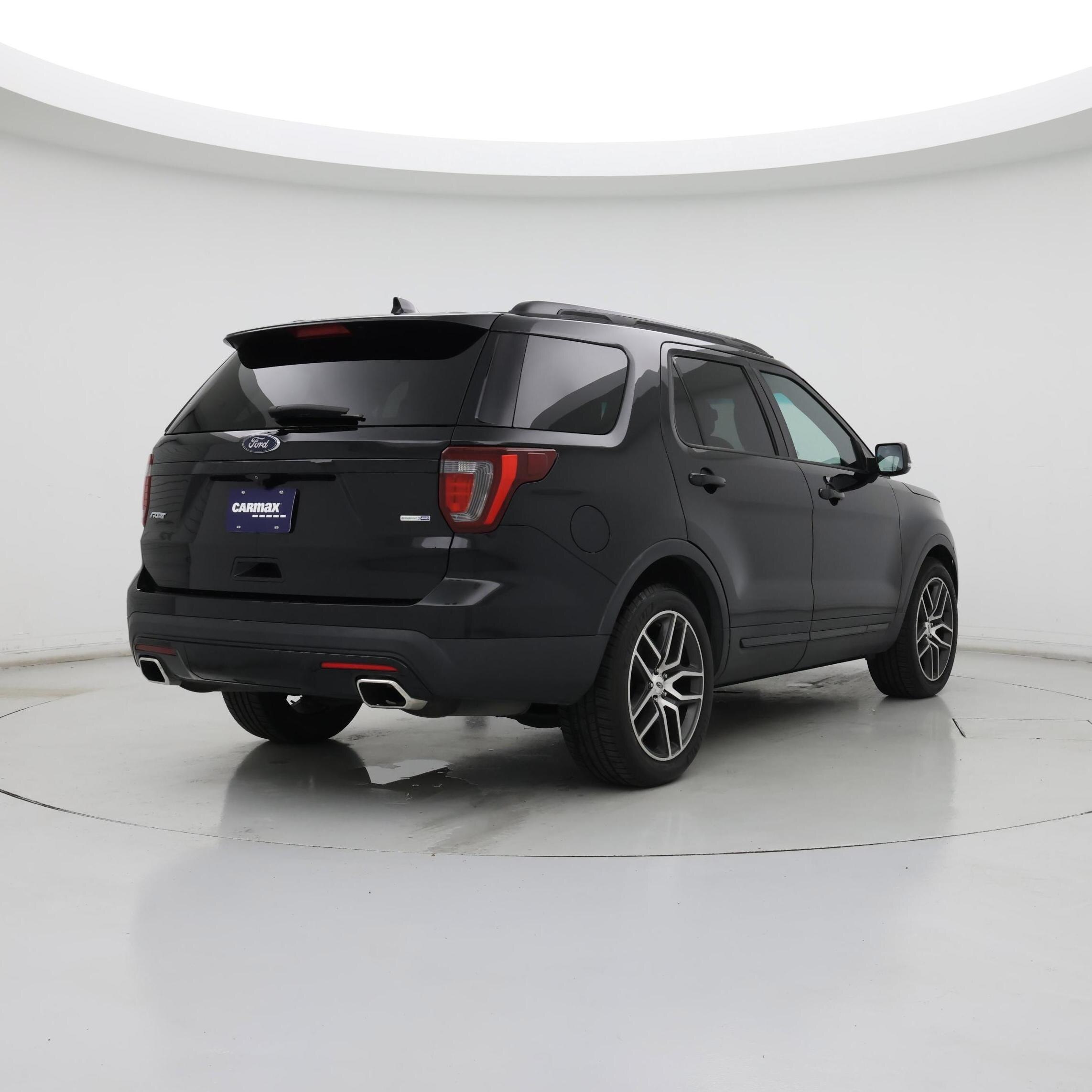 Thumbnail: 2017 Ford Explorer - 8