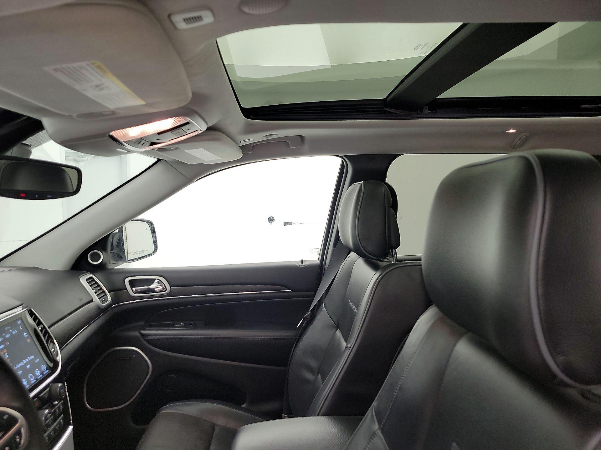 Thumbnail: 2019 Jeep Grand Cherokee - 20