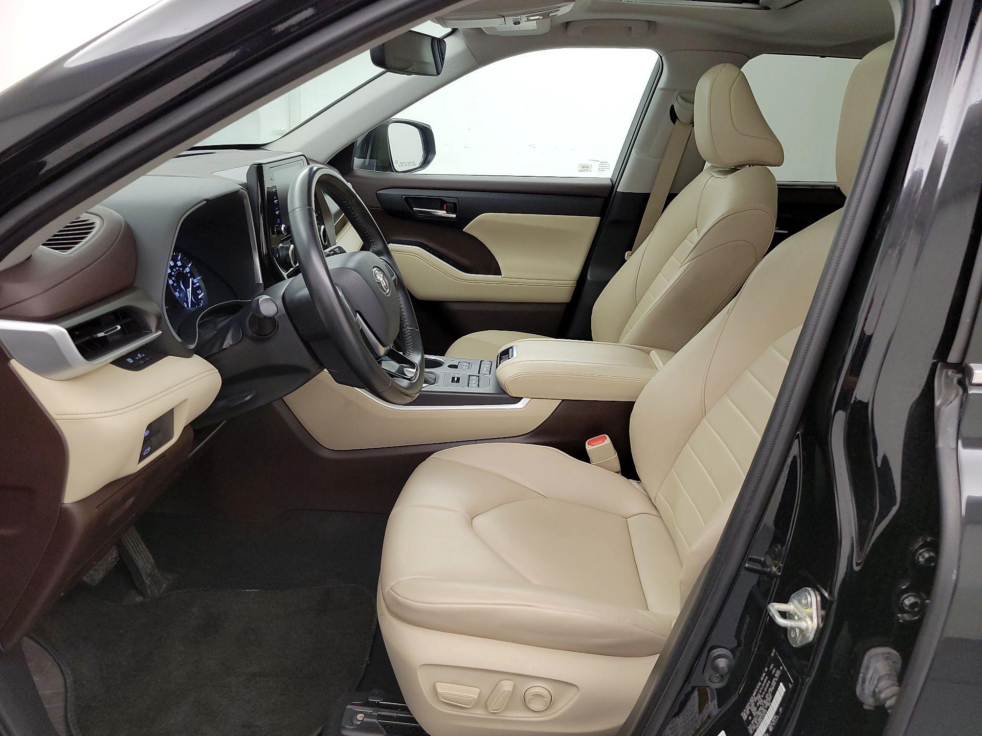 Thumbnail: 2020 Toyota Highlander - 11