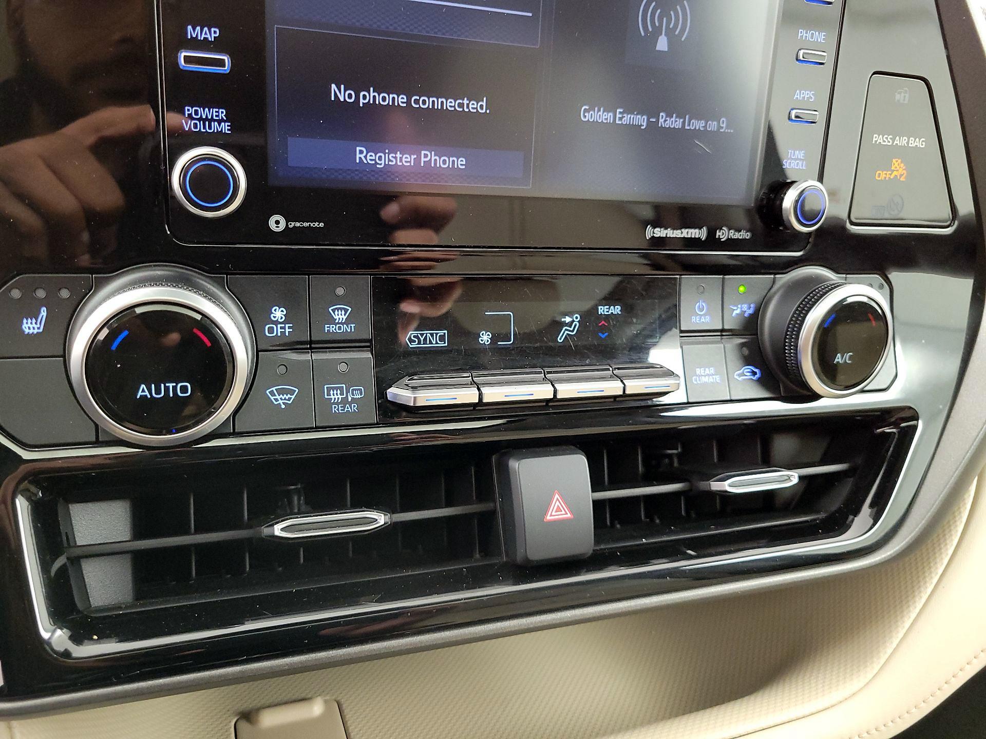 Thumbnail: 2020 Toyota Highlander - 15