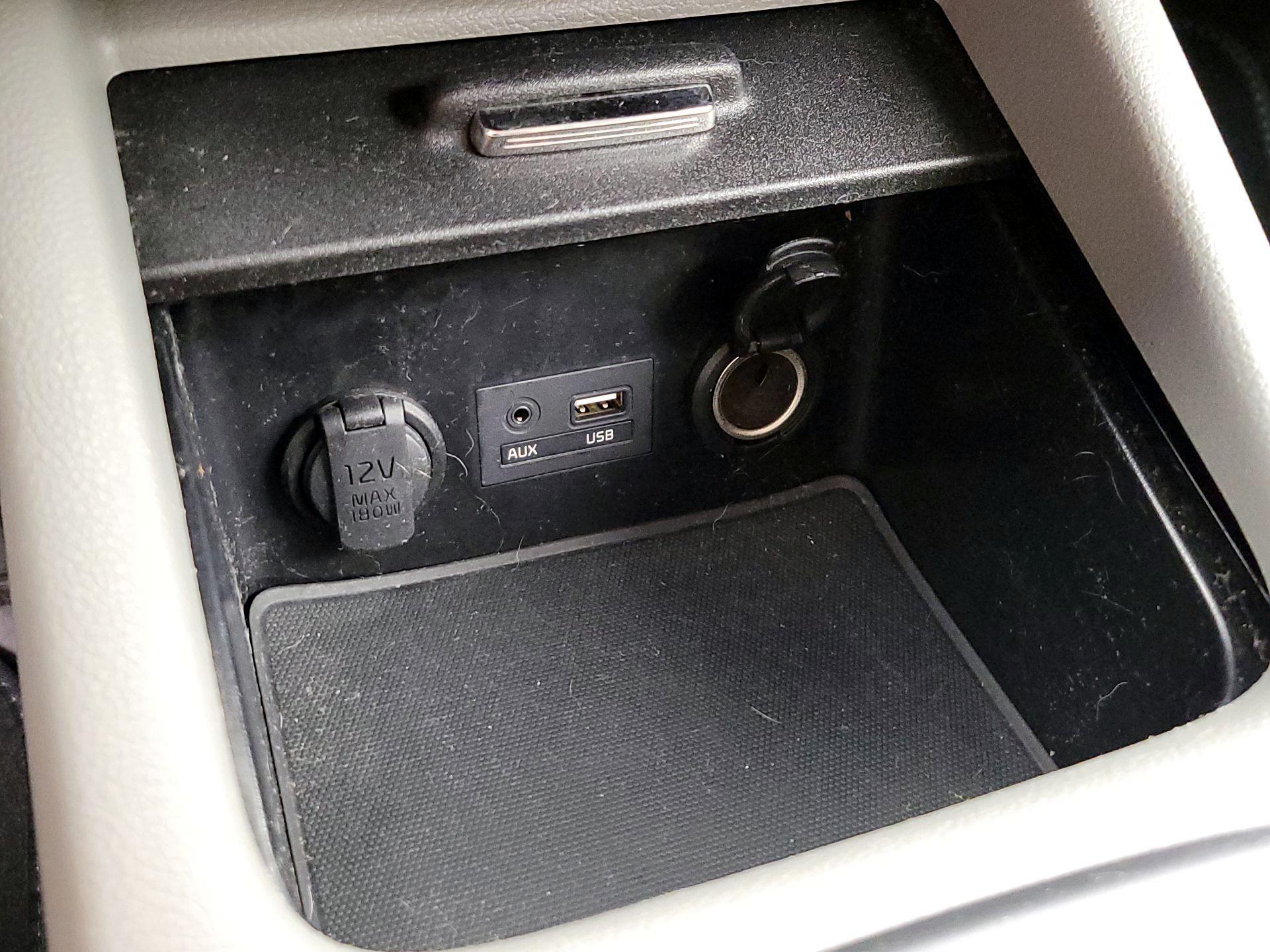 Thumbnail: 2016 Kia Forte - 17