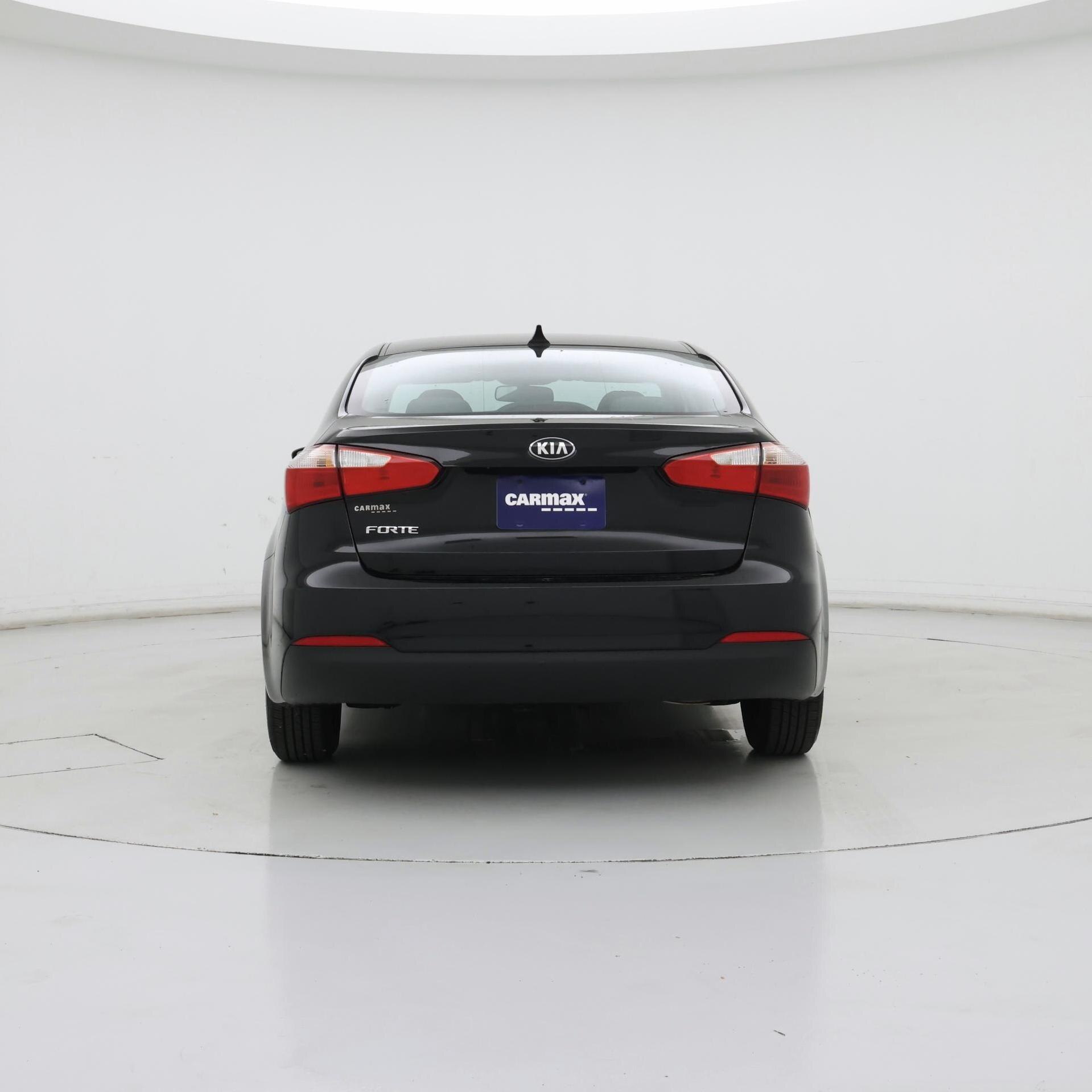 Thumbnail: 2016 Kia Forte - 6
