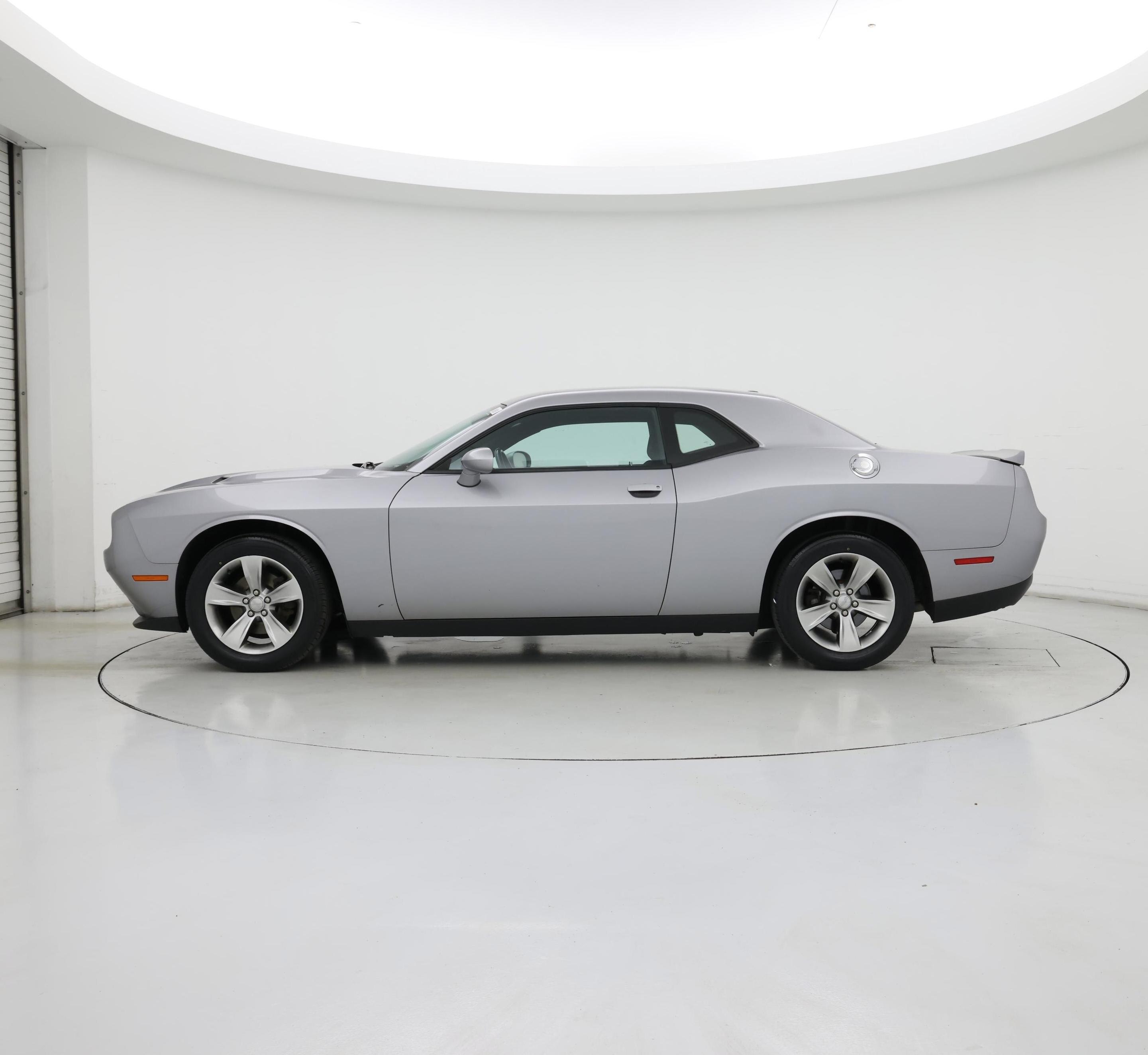 Thumbnail: 2018 Dodge Challenger - 3