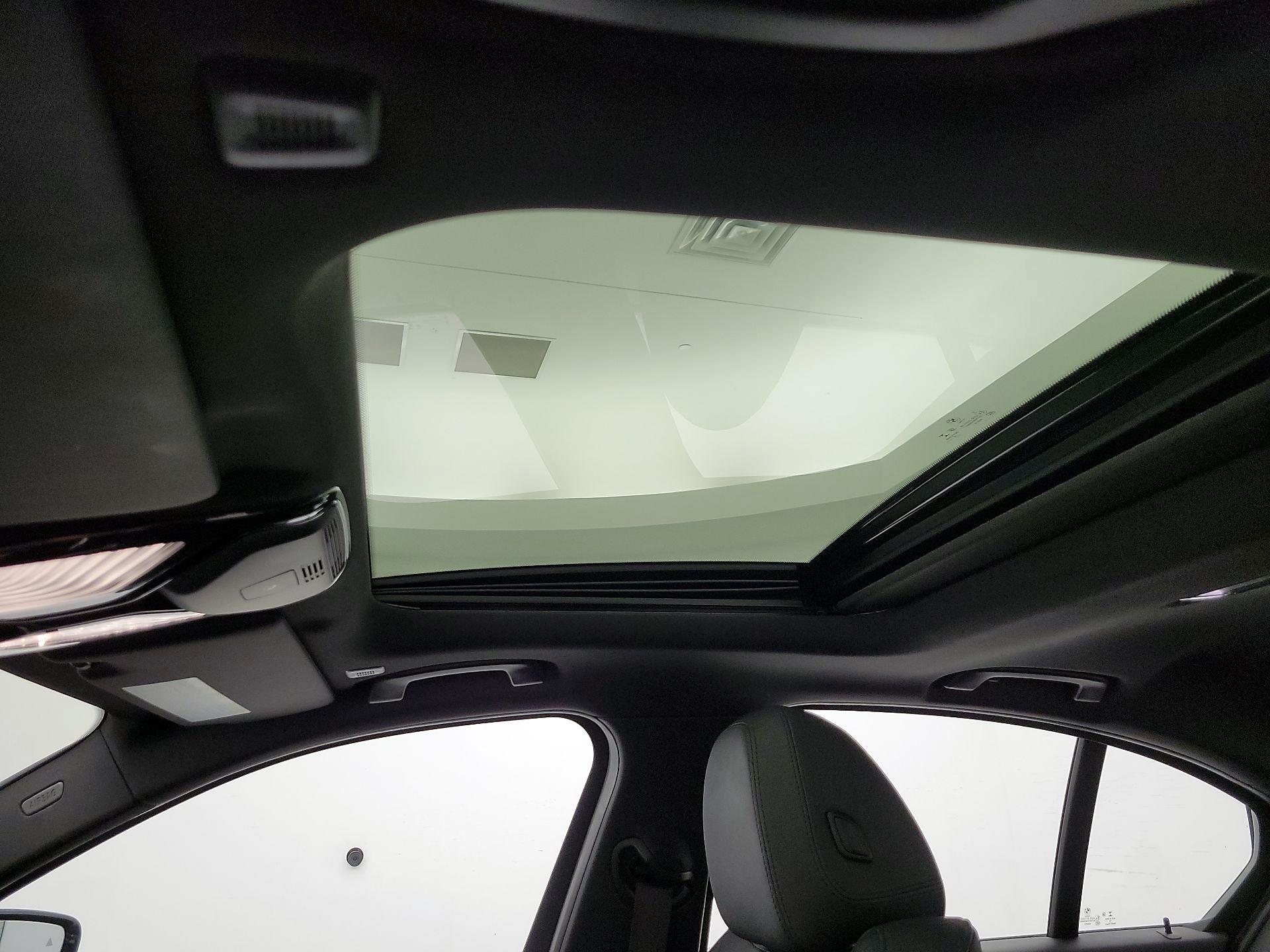Thumbnail: 2019 BMW 3 Series - 20