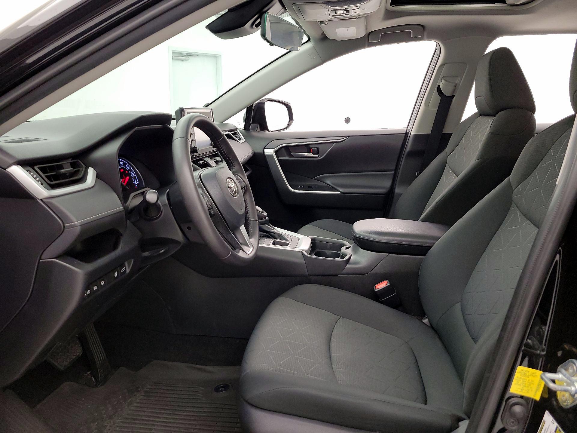 Thumbnail: 2021 Toyota RAV4 - 11