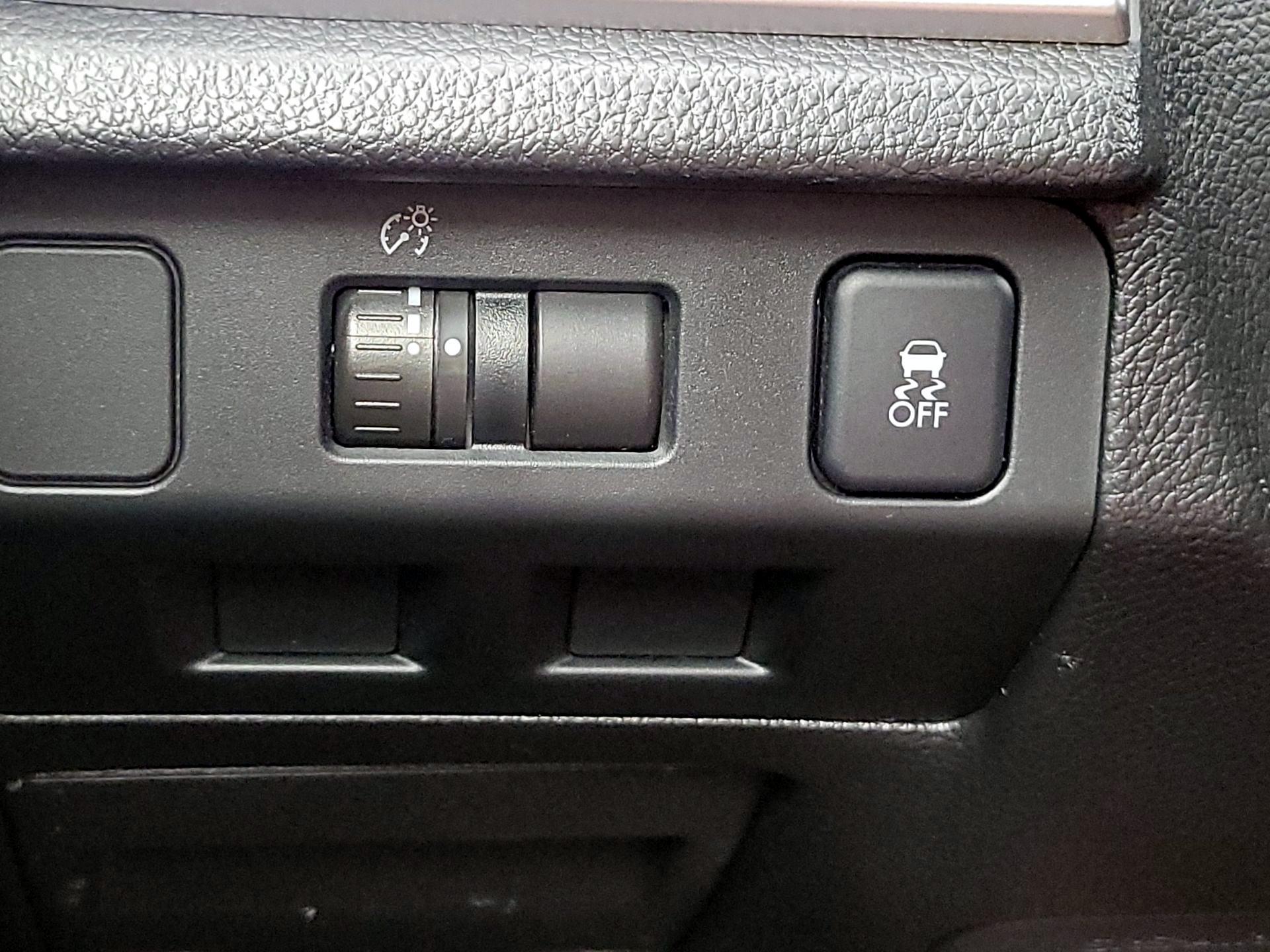 Thumbnail: 2015 Subaru Forester - 13