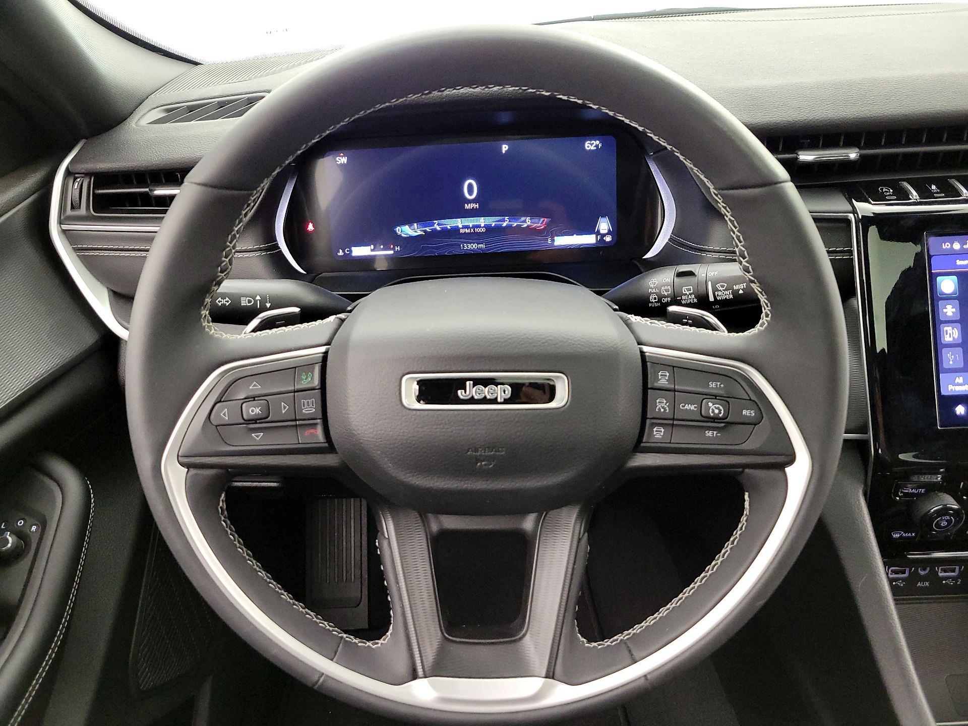 Thumbnail: 2024 Jeep Grand Cherokee - 10