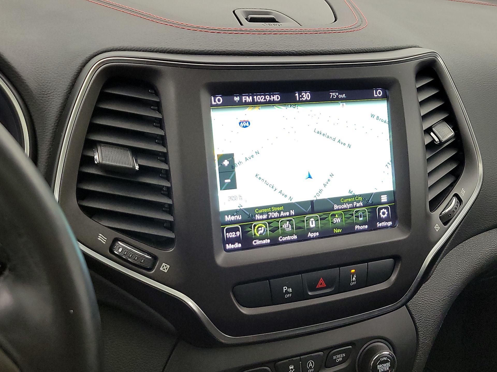 Thumbnail: 2021 Jeep Cherokee - 14