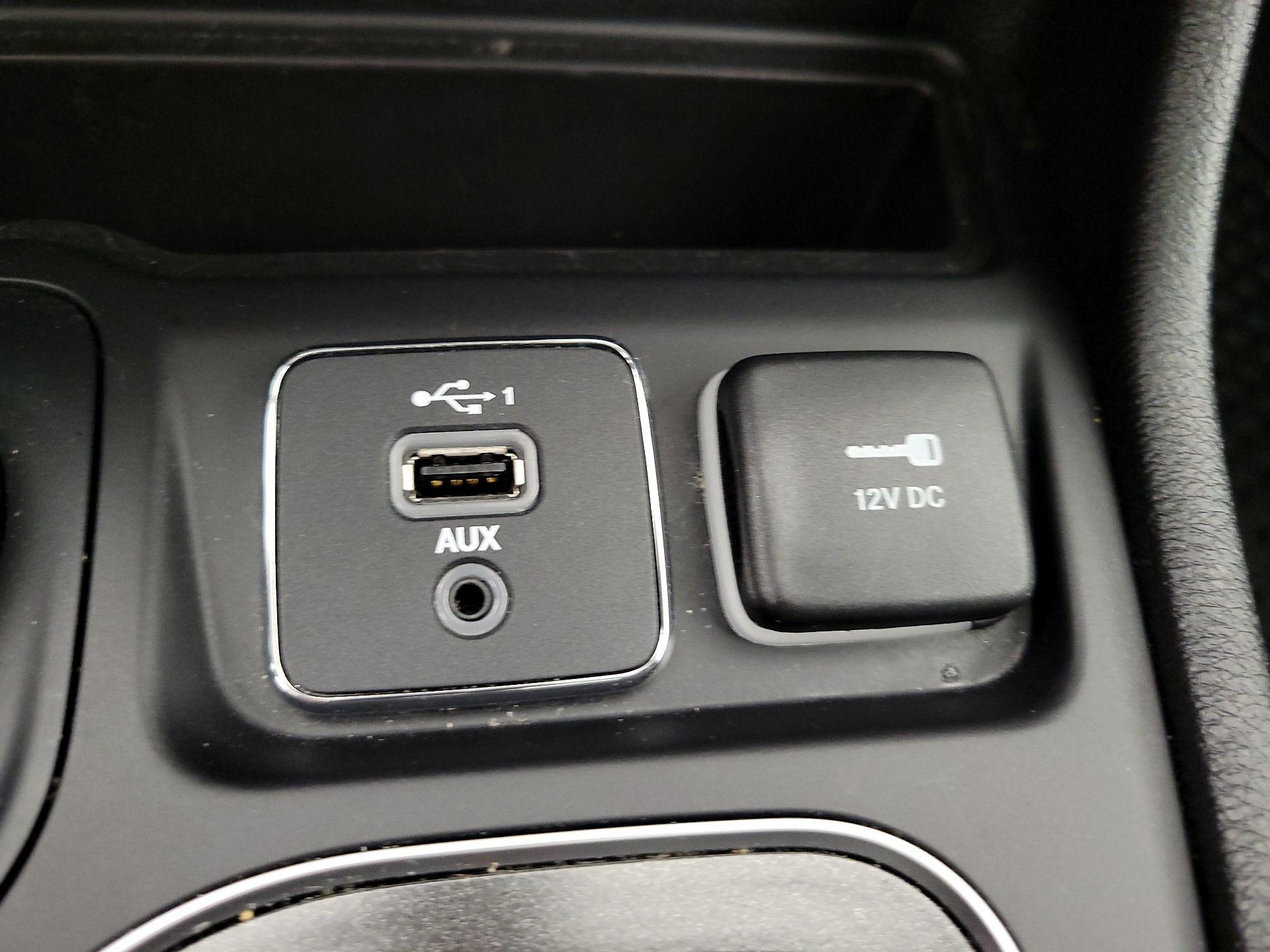 Thumbnail: 2021 Jeep Cherokee - 19