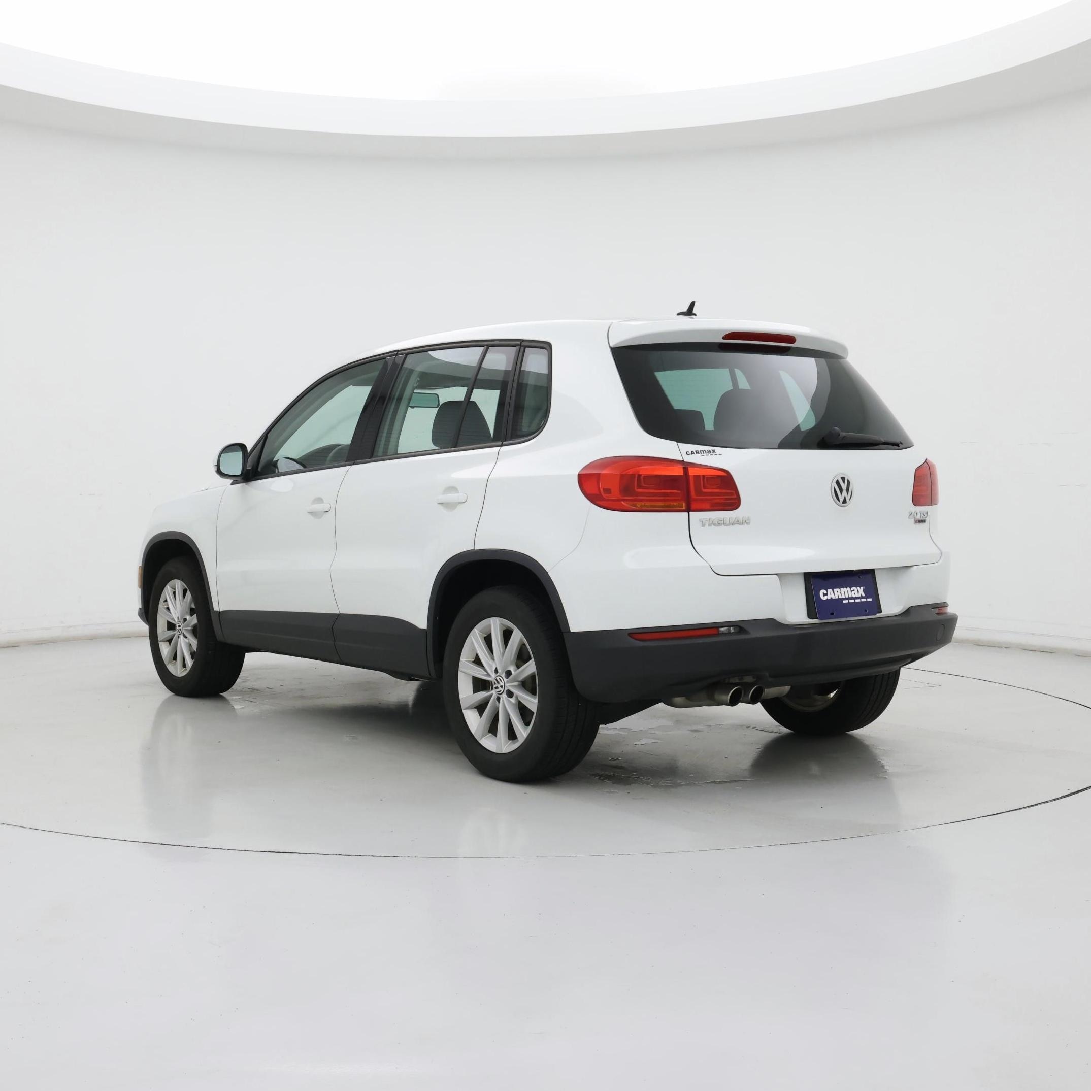 Thumbnail: 2017 Volkswagen Tiguan - 2