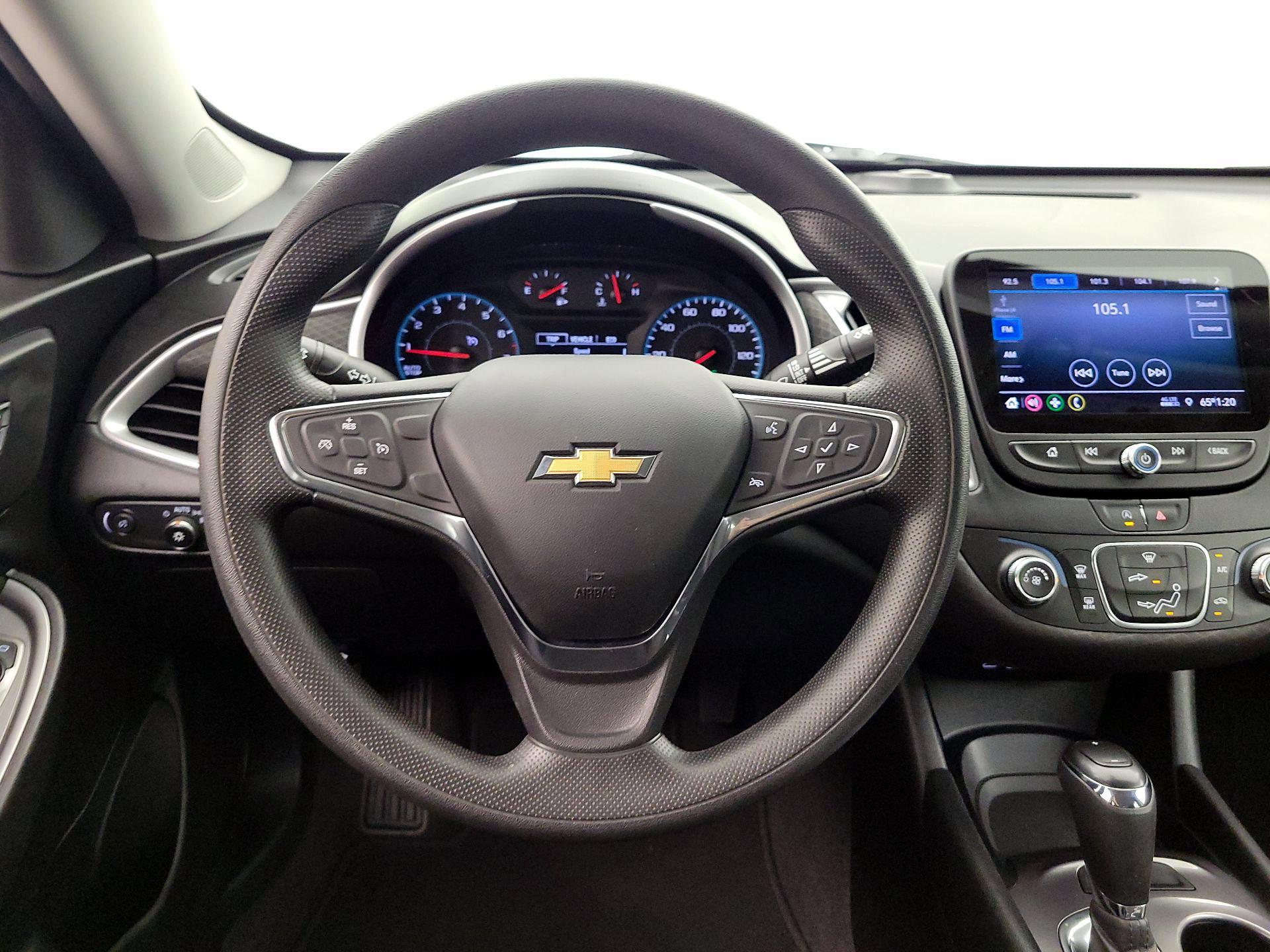 Thumbnail: 2020 Chevrolet Malibu - 10