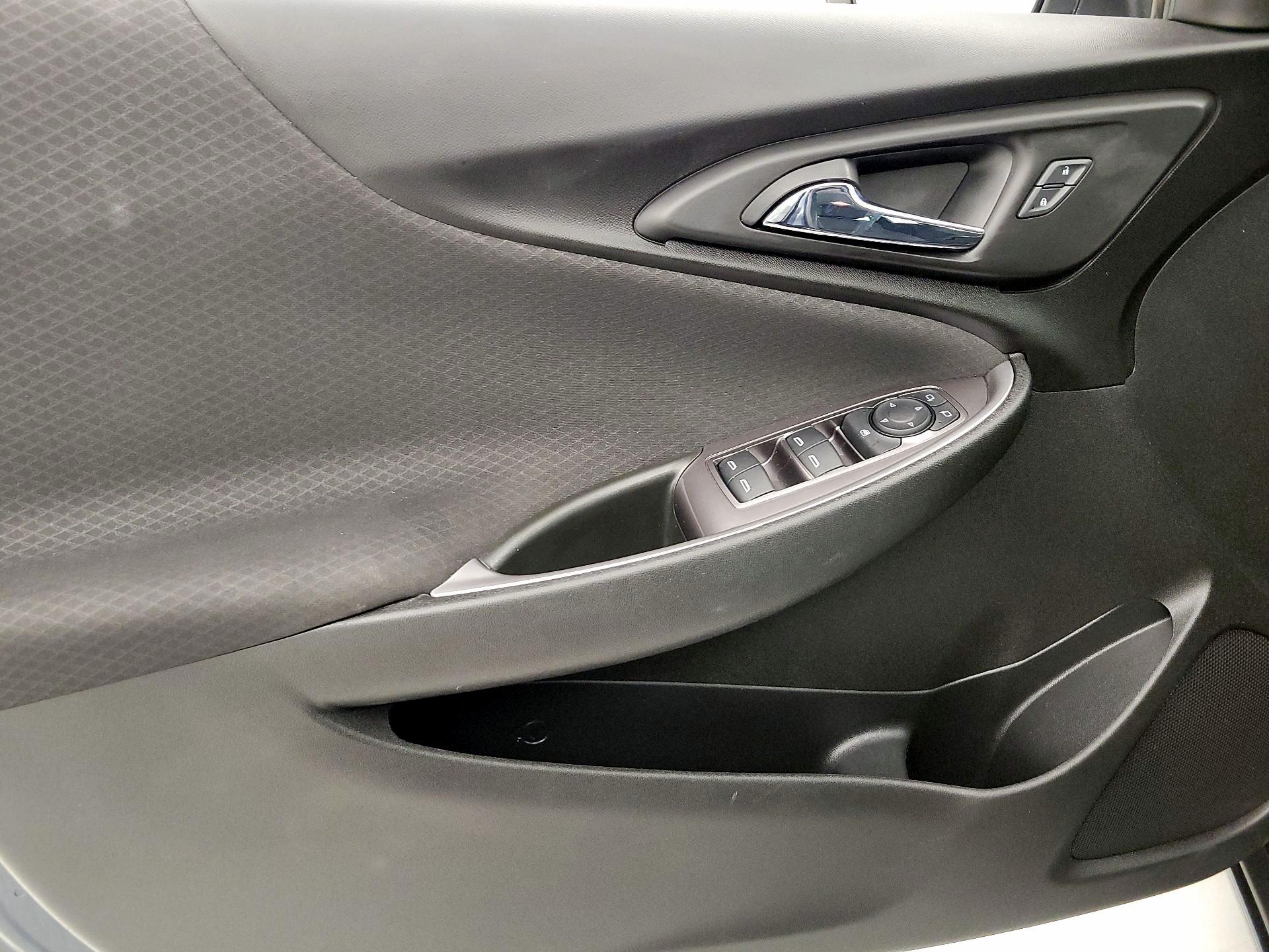 Thumbnail: 2020 Chevrolet Malibu - 12