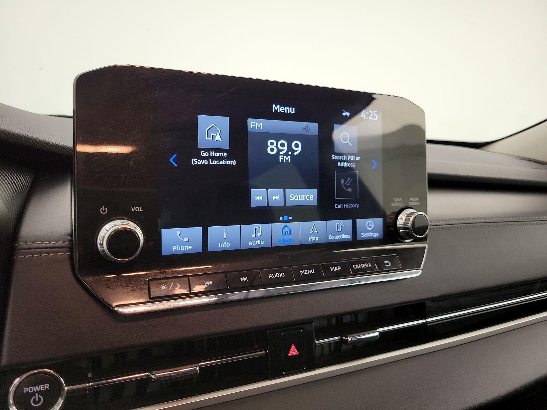 Thumbnail: 2023 Mitsubishi Outlander - 16