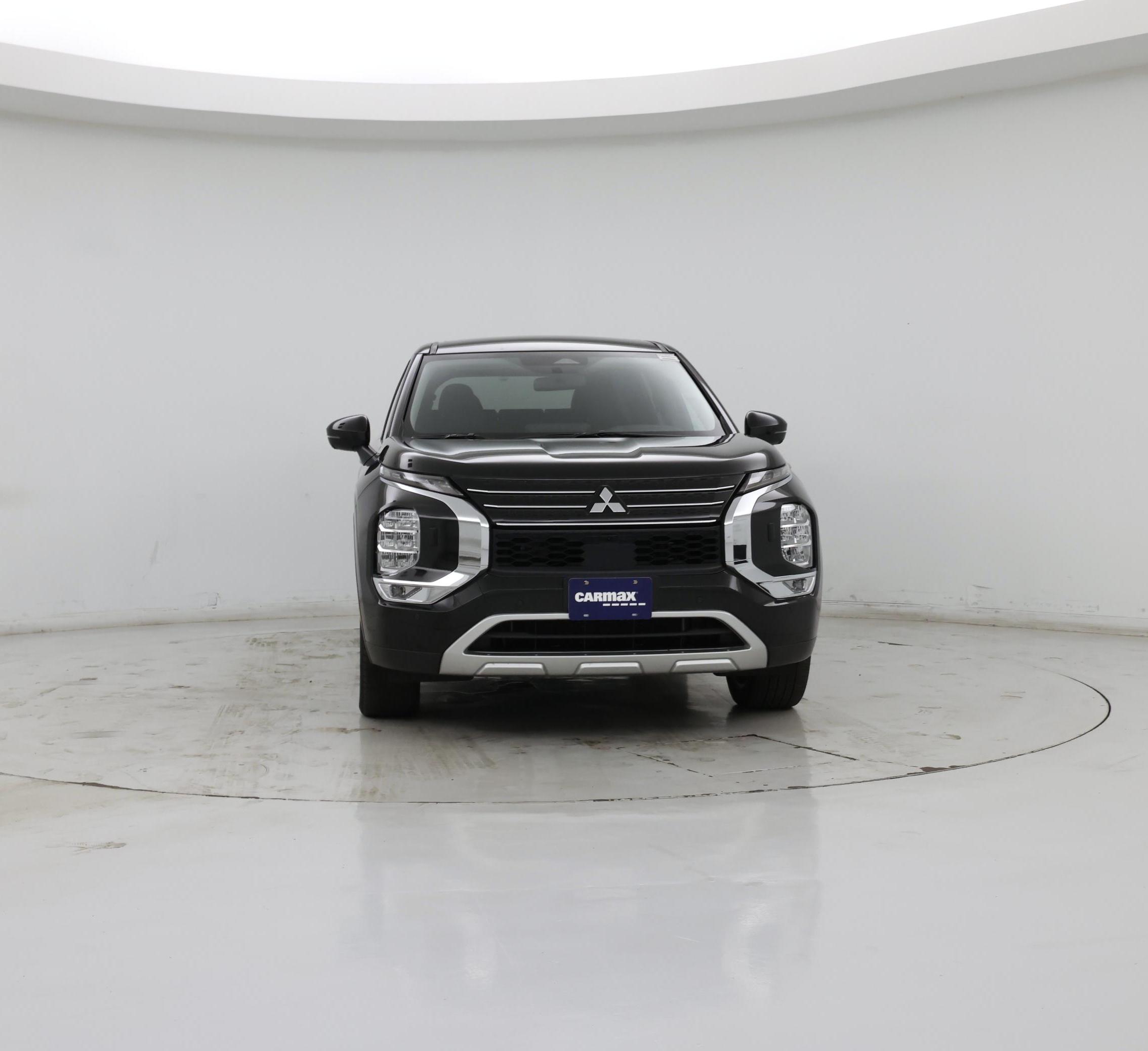 Thumbnail: 2023 Mitsubishi Outlander - 5