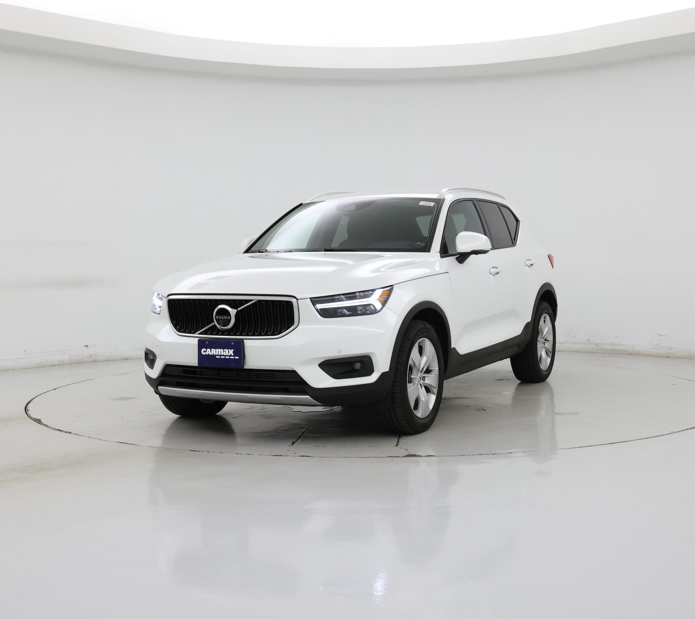 Thumbnail: 2022 Volvo XC40 - 4