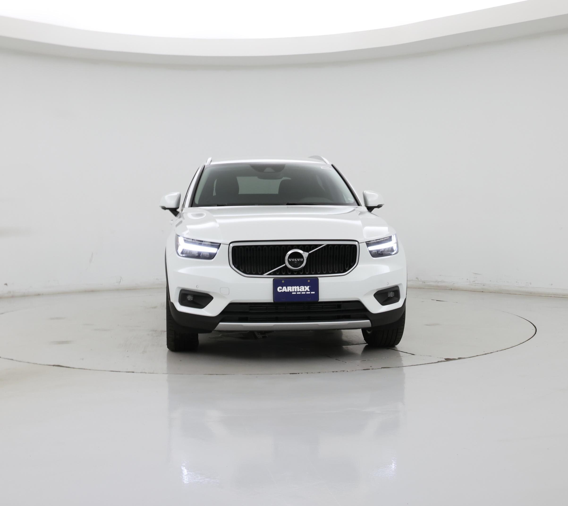 Thumbnail: 2022 Volvo XC40 - 5