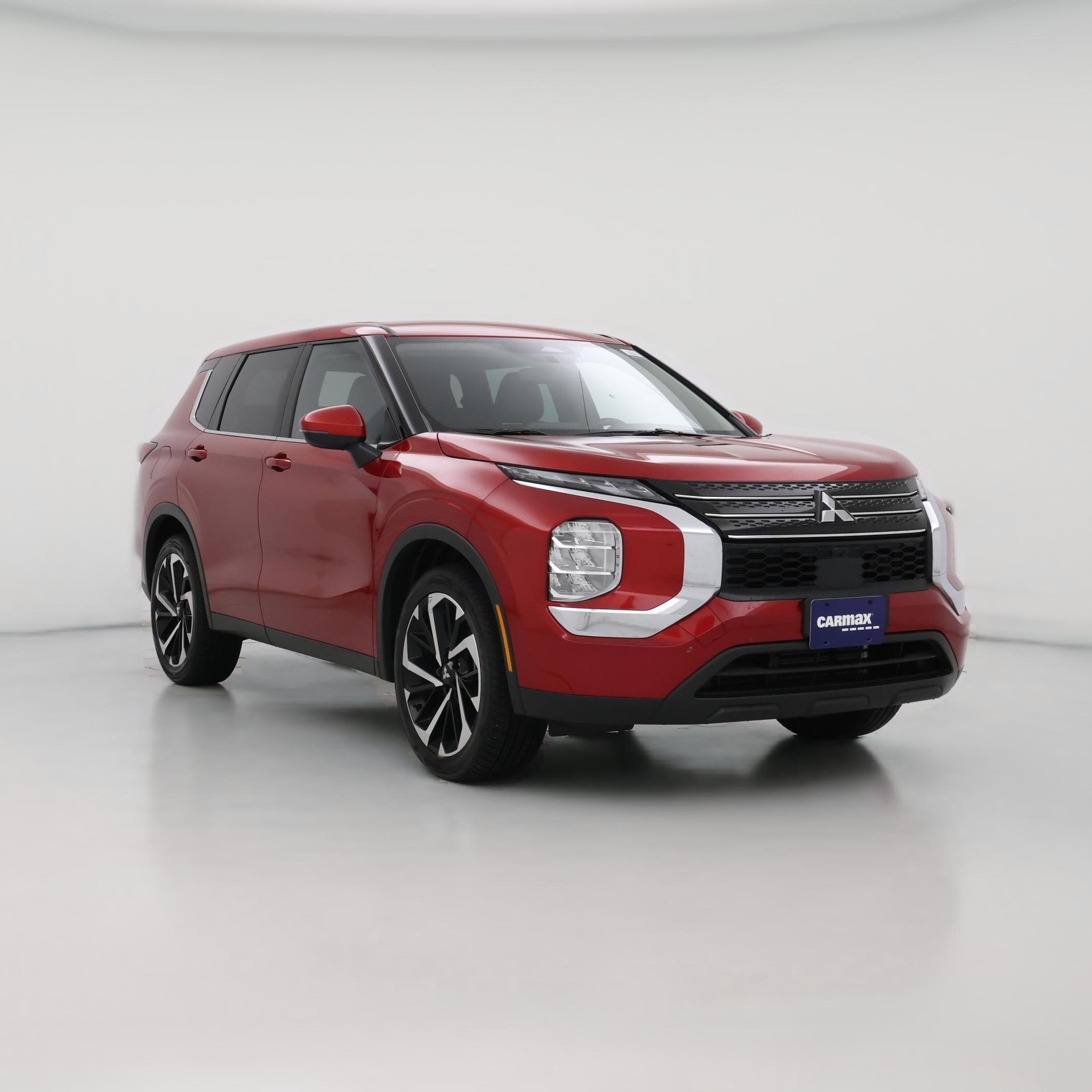 Thumbnail: 2023 Mitsubishi Outlander - 1