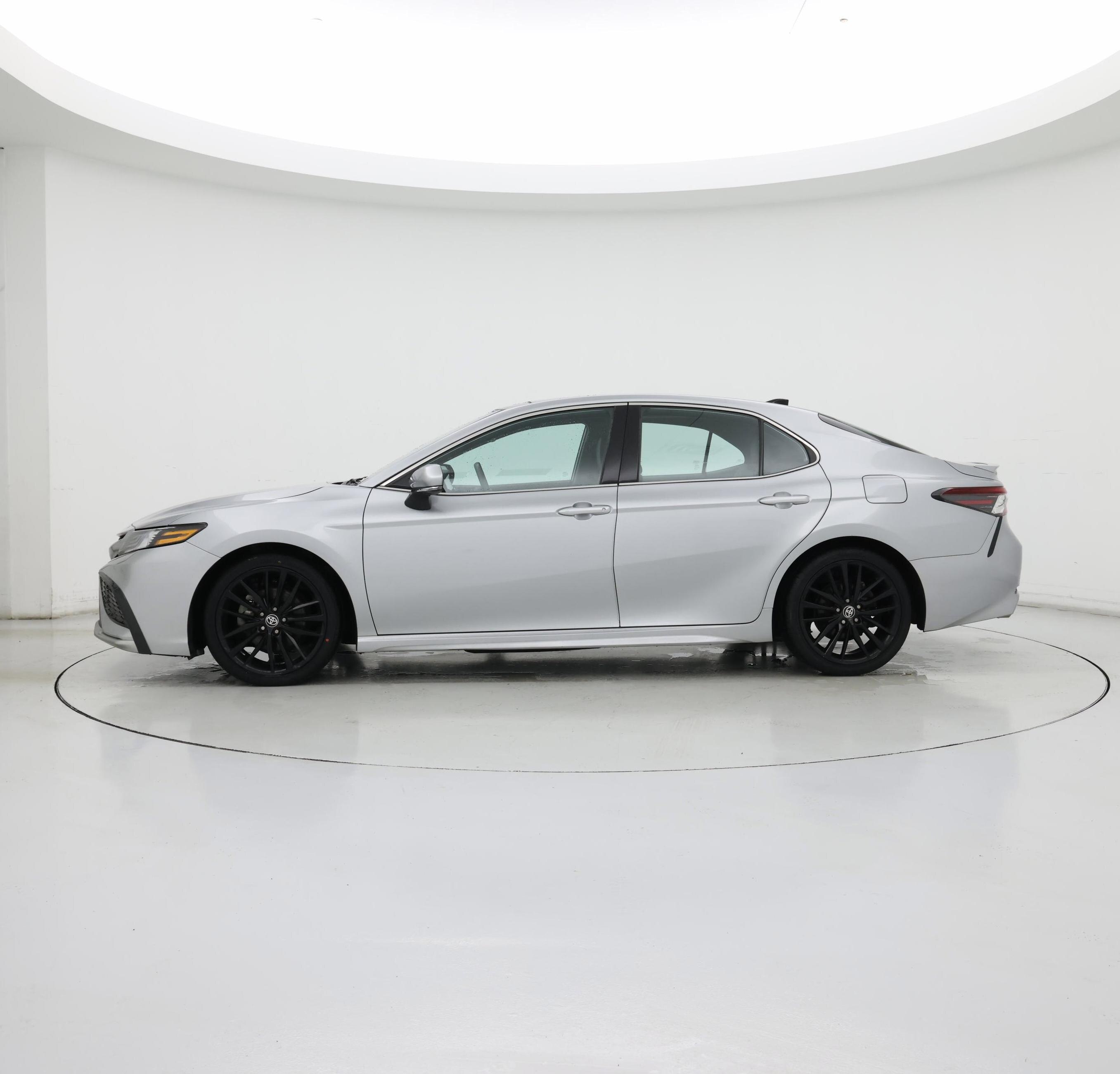 Thumbnail: 2023 Toyota Camry - 3