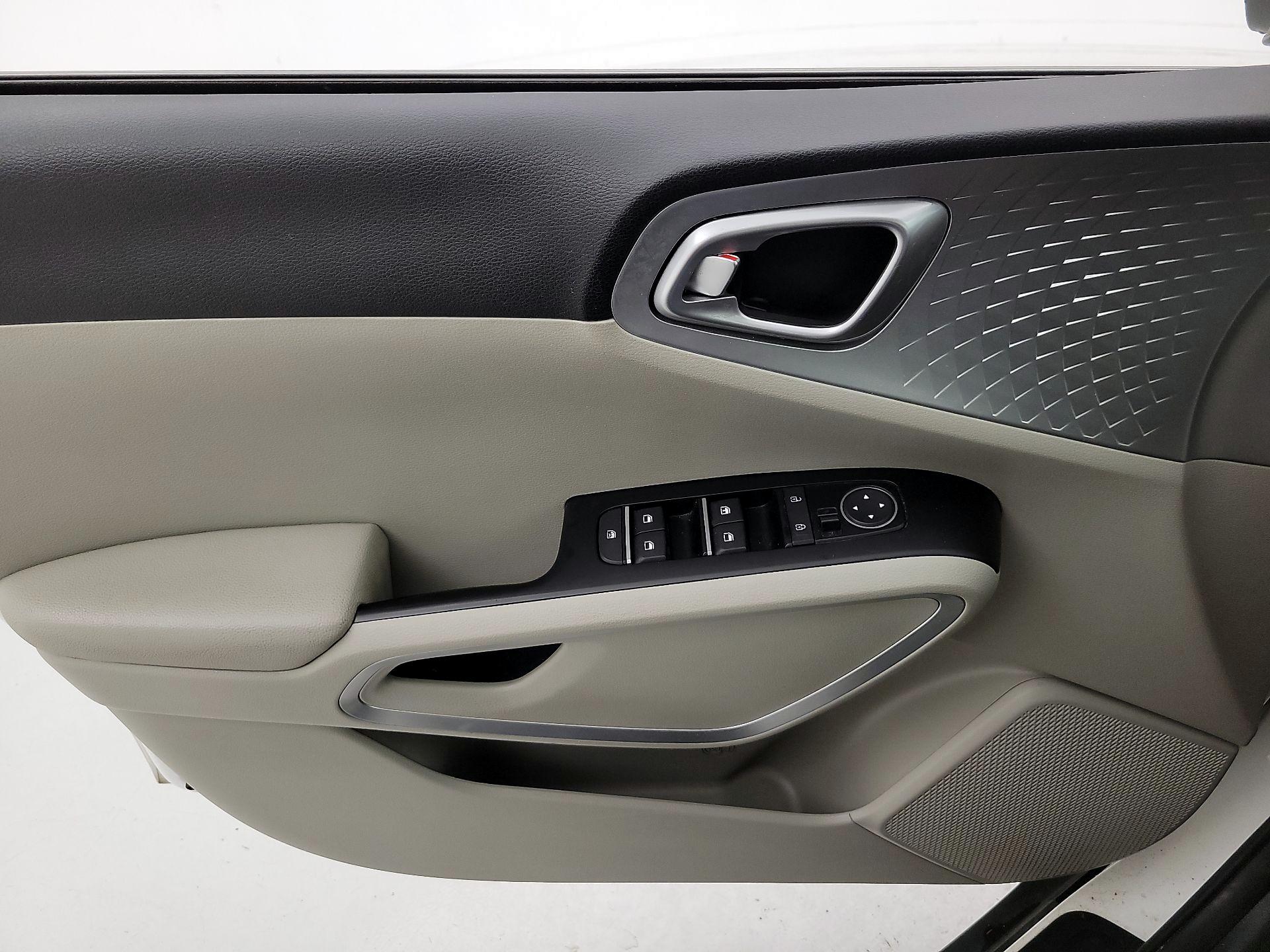 Thumbnail: 2021 Kia Soul - 12