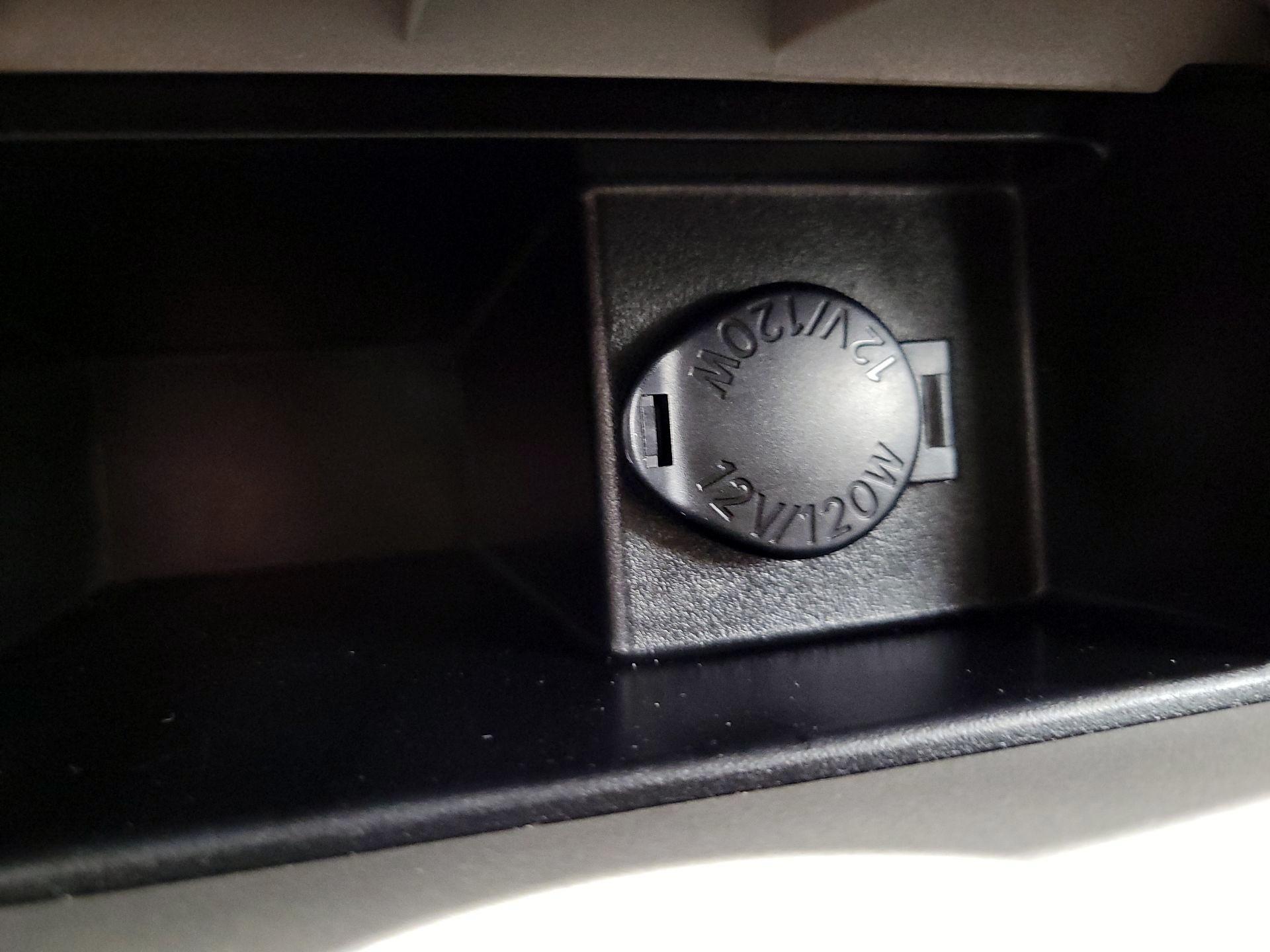 Thumbnail: 2013 Toyota Corolla - 17