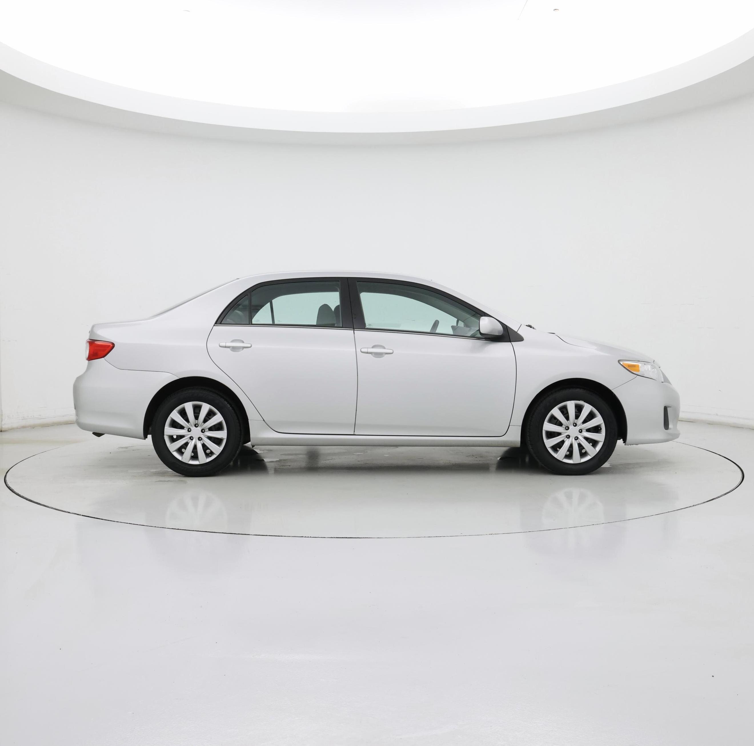 Thumbnail: 2013 Toyota Corolla - 7