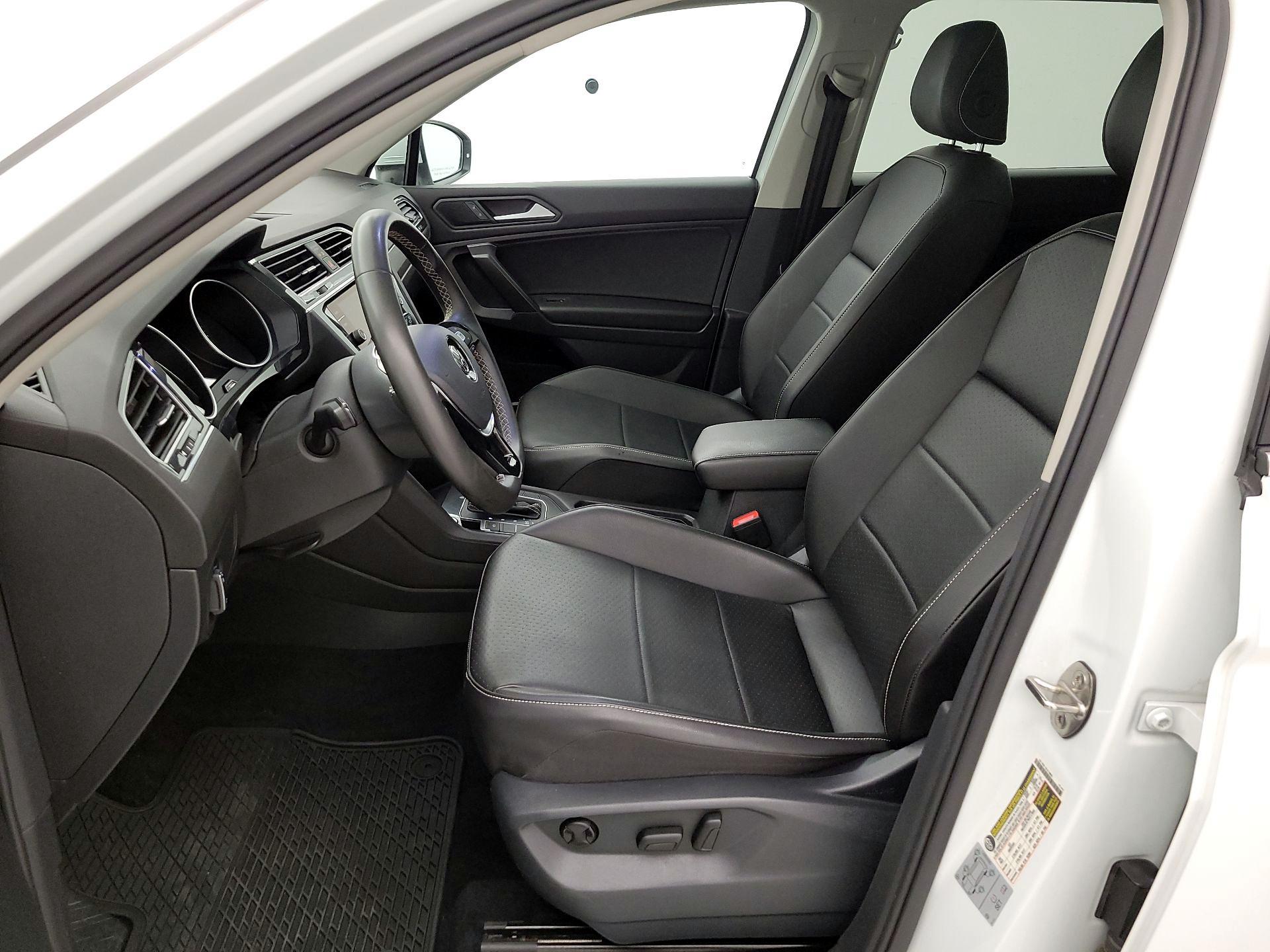 Thumbnail: 2021 Volkswagen Tiguan - 11