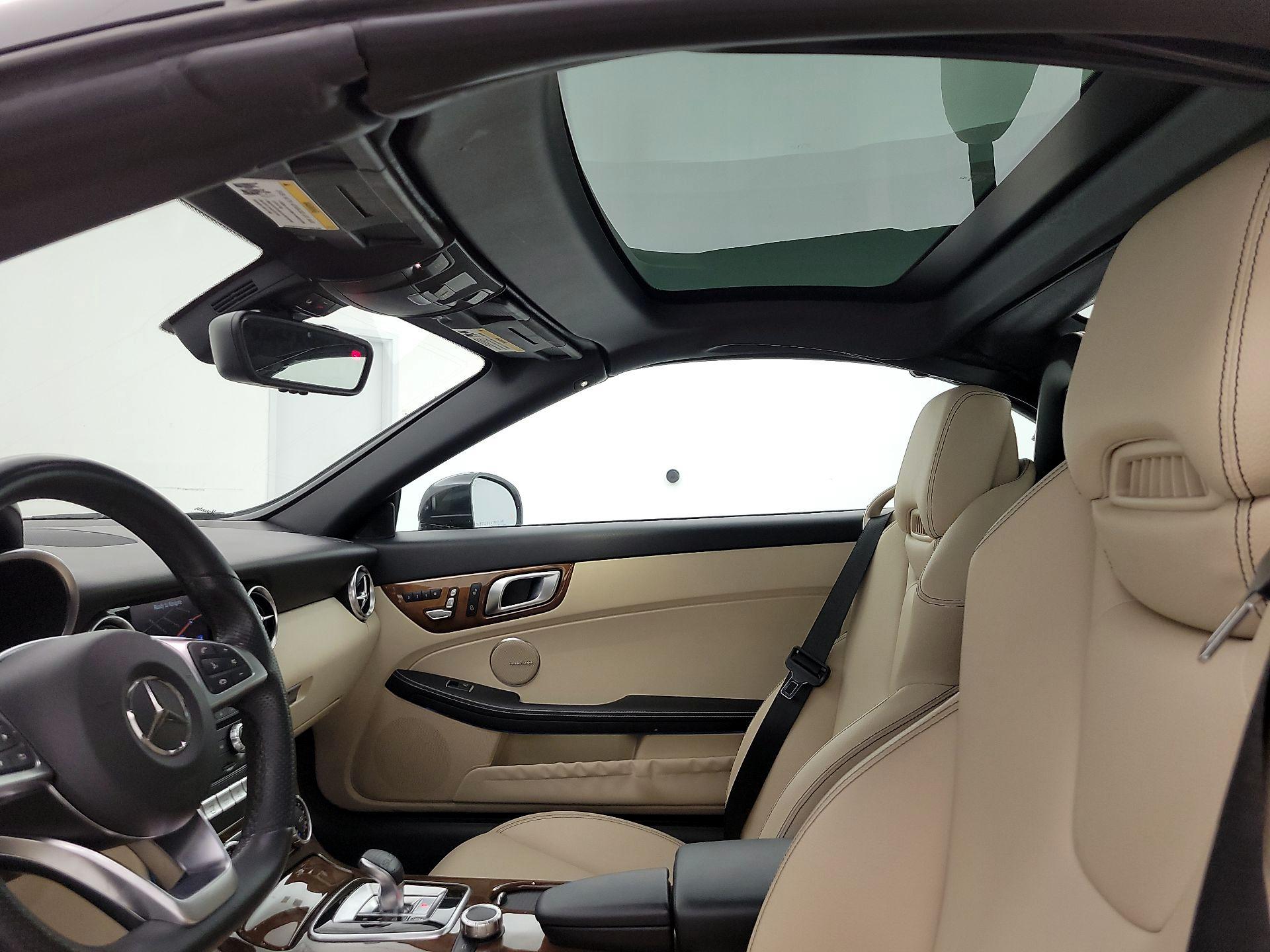 Thumbnail: 2020 Mercedes-Benz SLC - 20
