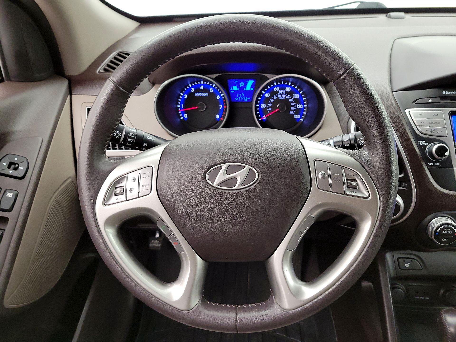 Thumbnail: 2013 Hyundai Tucson - 10
