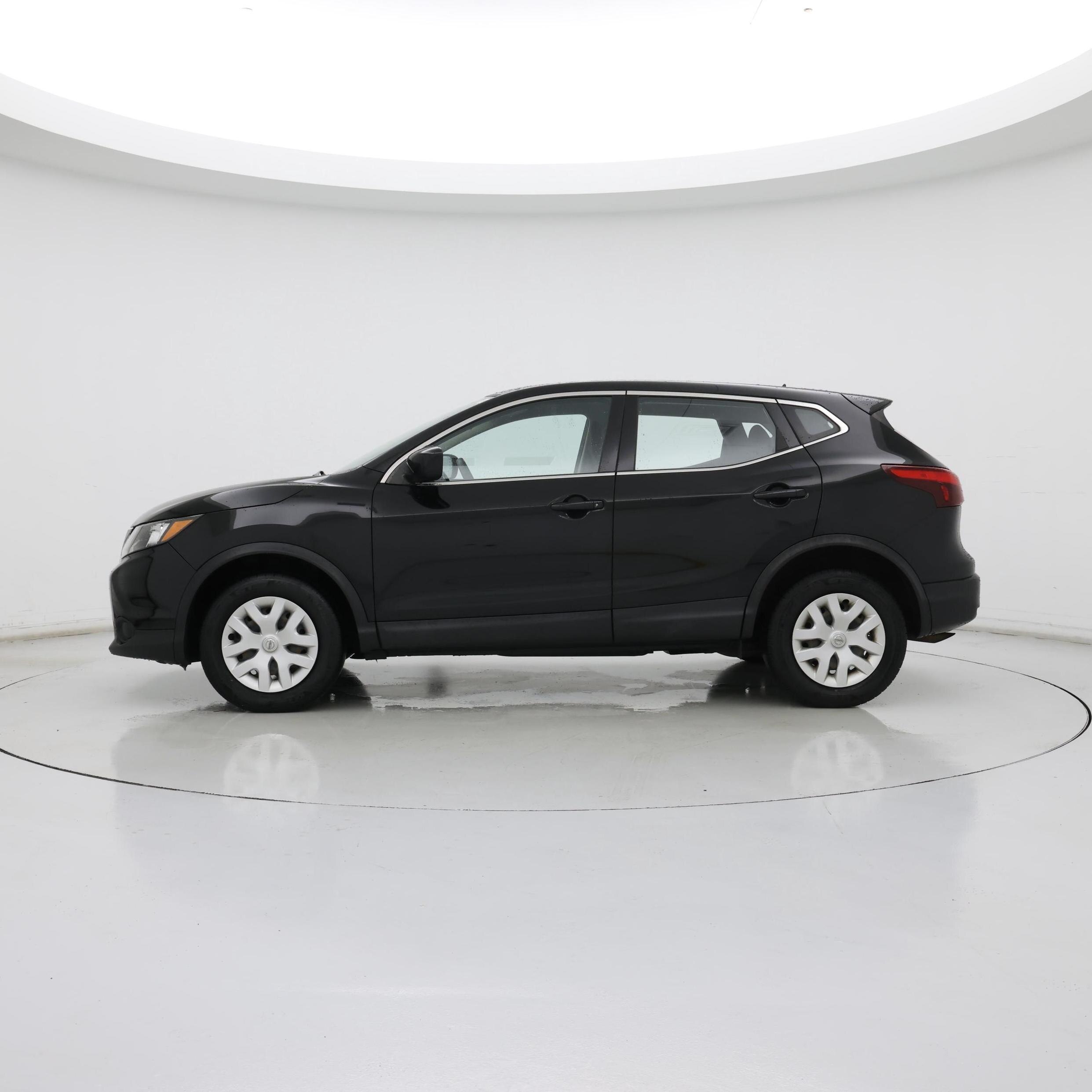 Thumbnail: 2019 Nissan Rogue Sport - 3