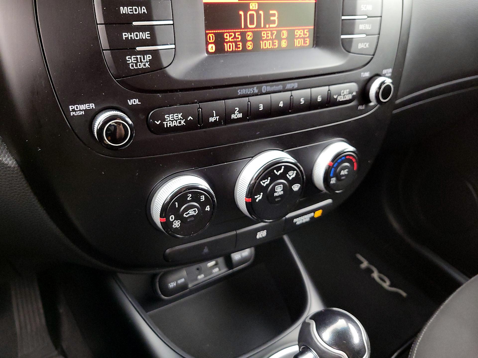 Thumbnail: 2016 Kia Soul - 15